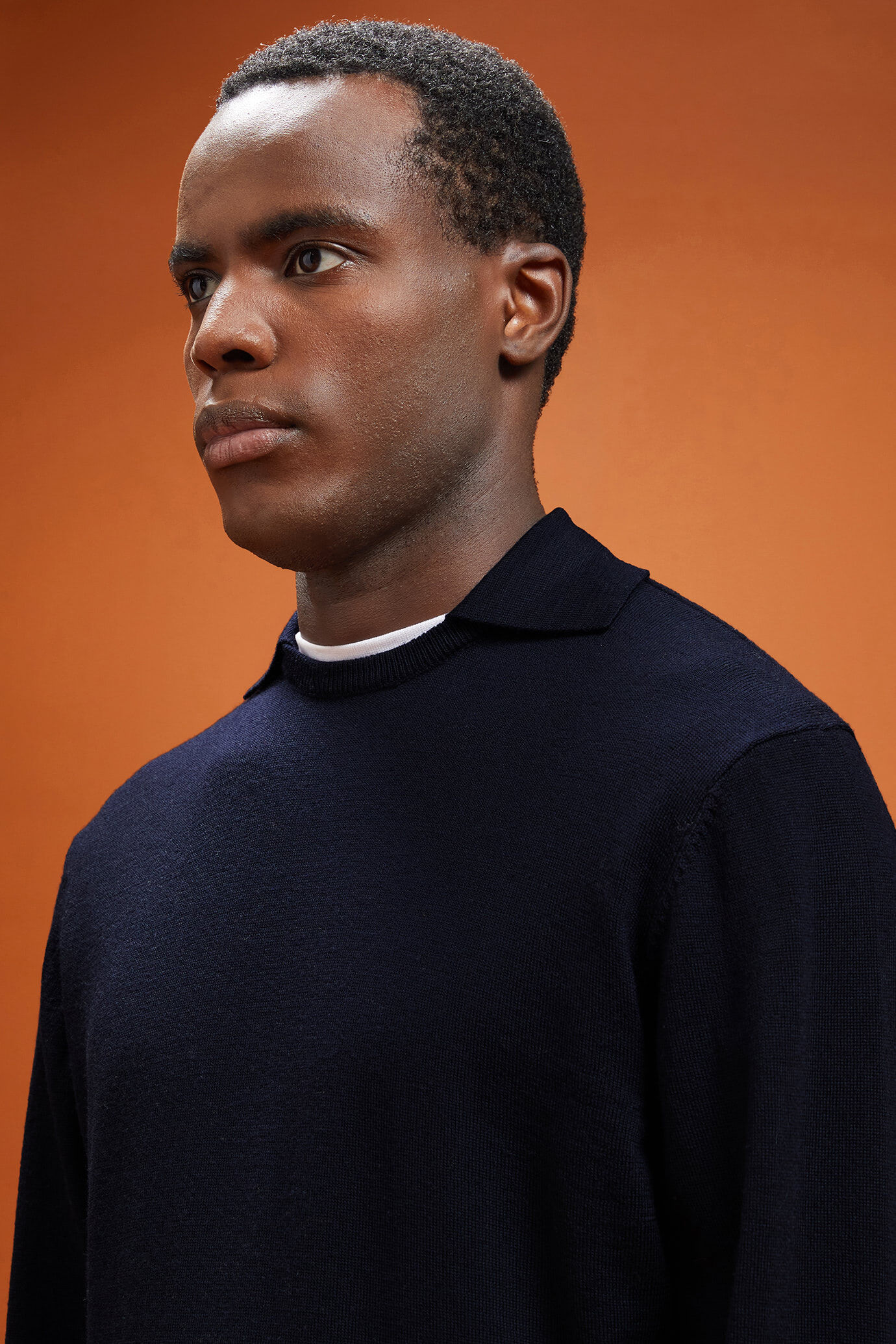 Pull homme à col rond polo, 100% laine mérinos extrafine, coupe classique image number 3