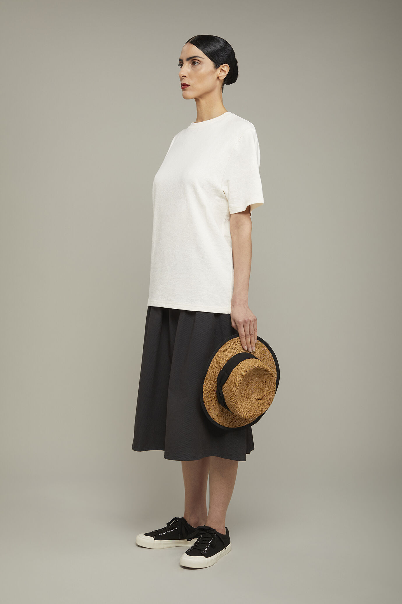 Damen-T-Shirt in &Uuml;bergr&ouml;&szlig;e aus 100 % Baumwolle image number 1