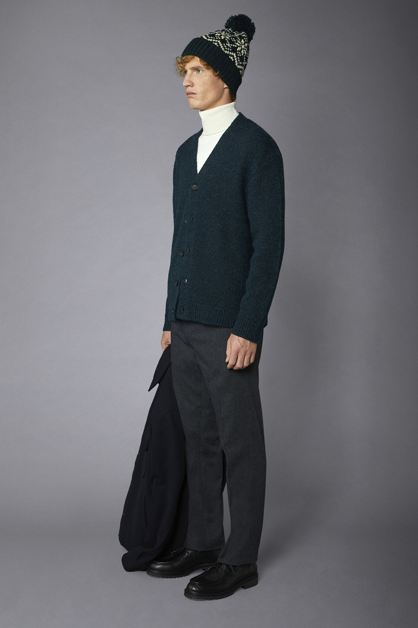 Men's v-neck cardigan with an alpaca wool component regular fit image number 1
