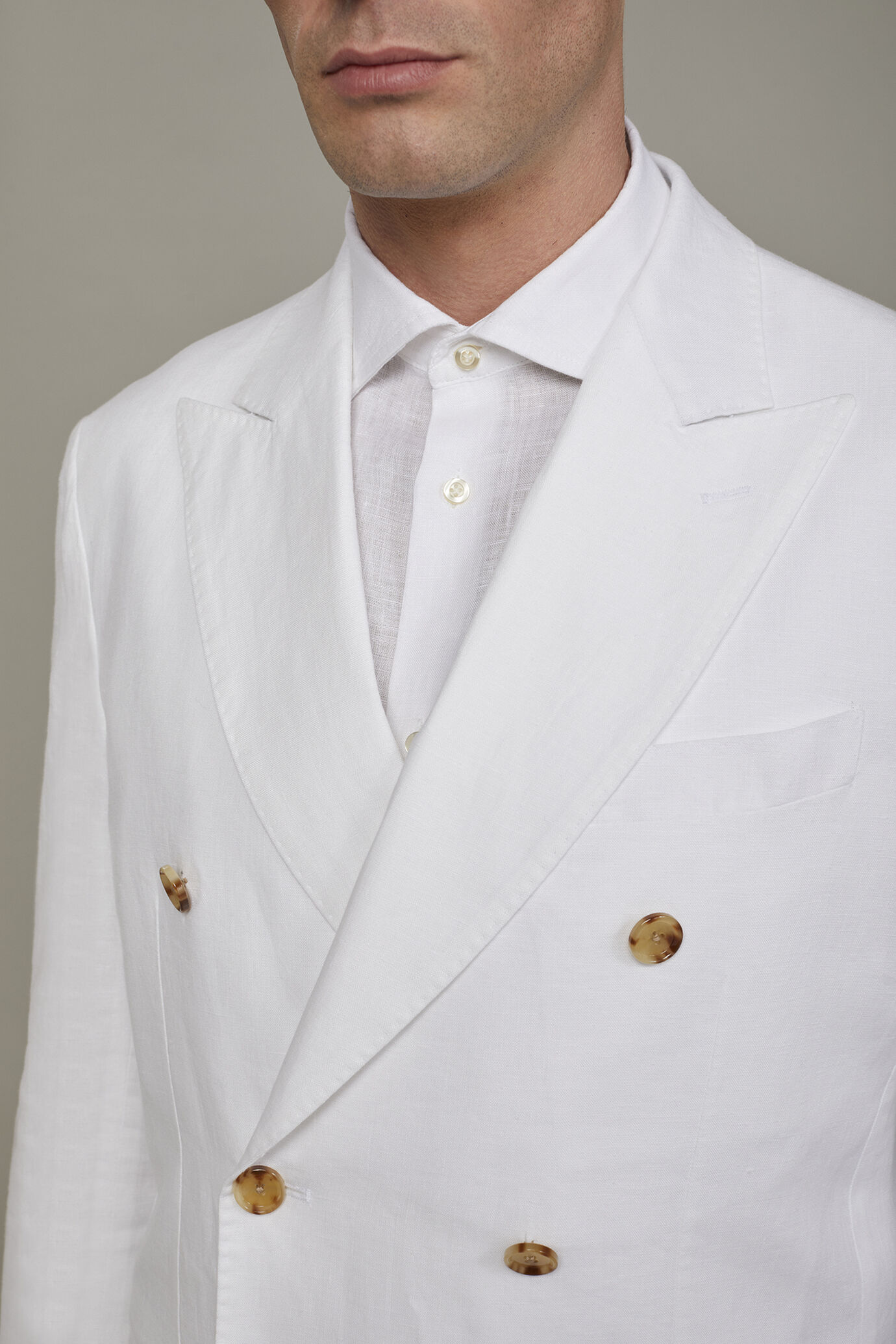 Costume homme à double boutonnage 100 % lin coupe régulière image number 3
