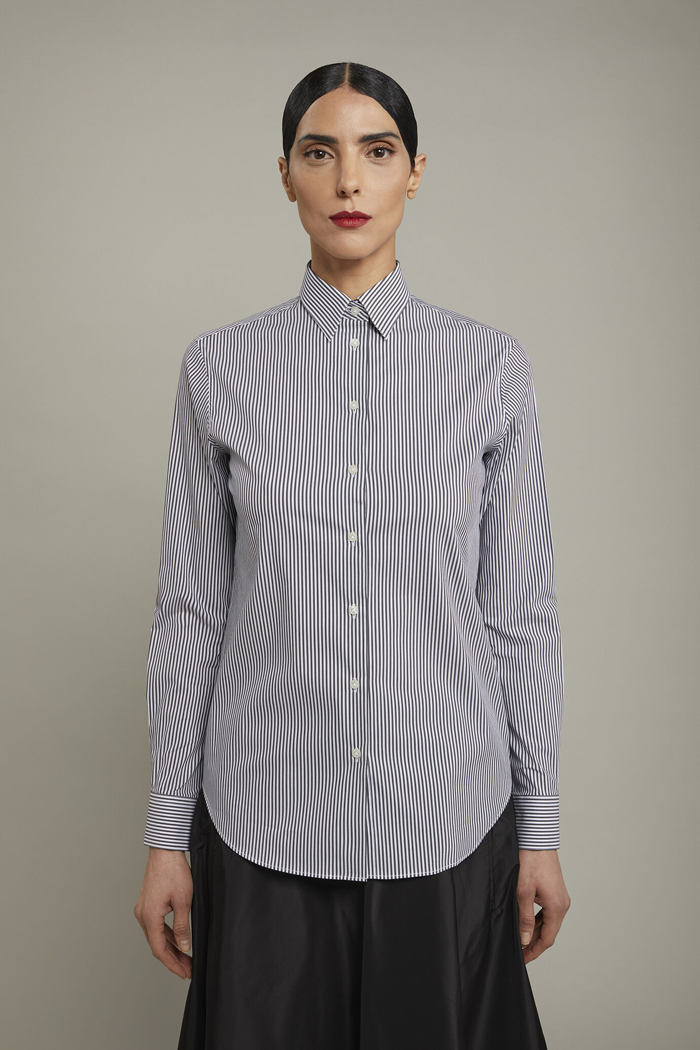 Camicia donna classica in cotone stretch disegno rigato image number 2