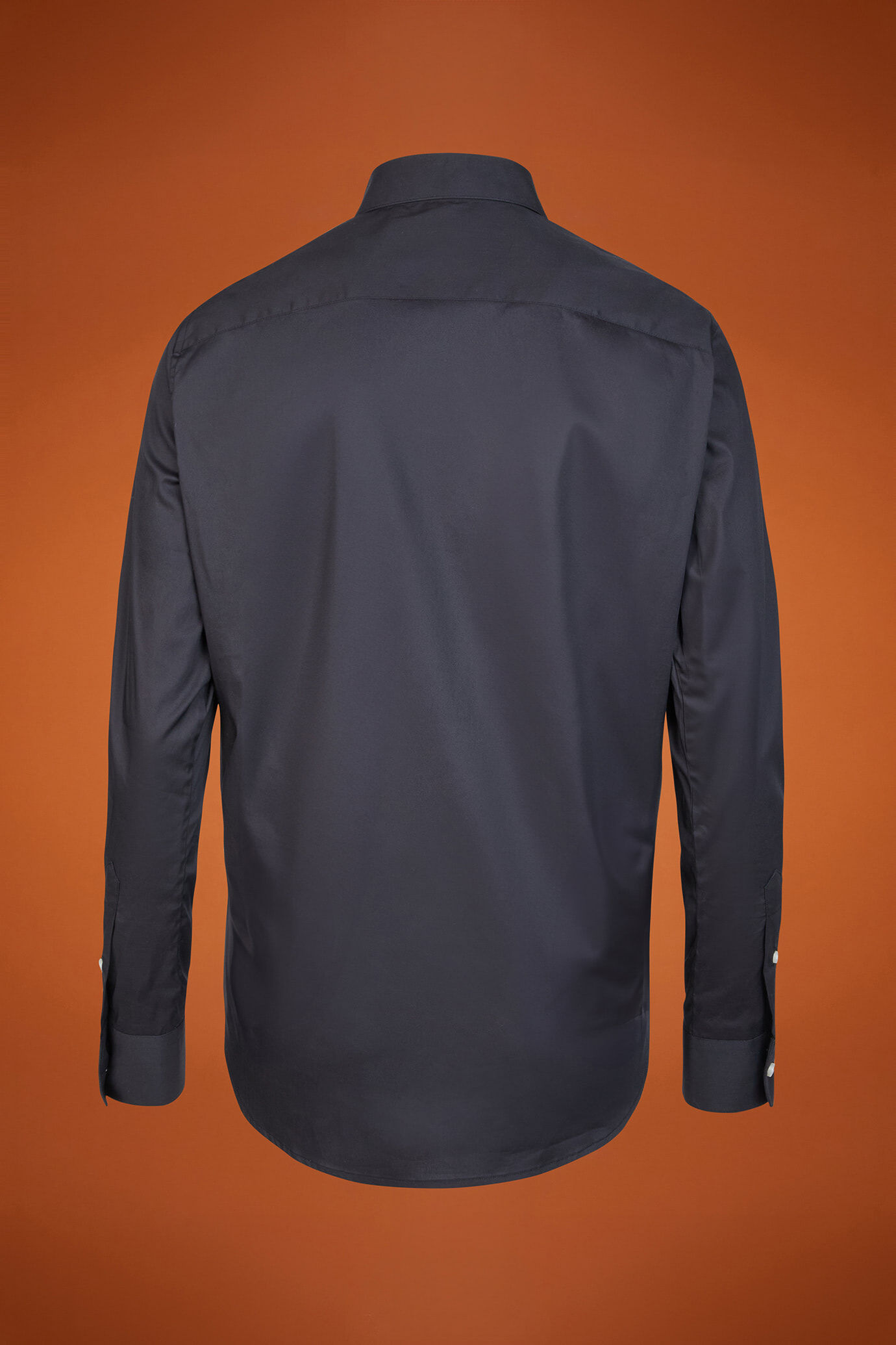 Women's plain classic shirt in a regular fit image number 5