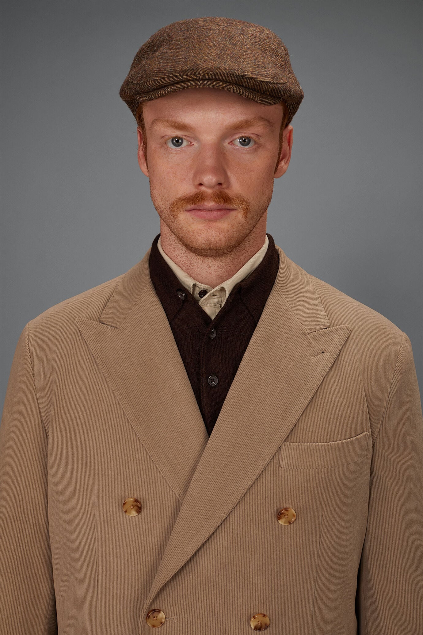 Ungef&uuml;ttertes Herren-Zweireihig-Sakko aus Stoff mit Samtoptik in Regular-Fit image number 2