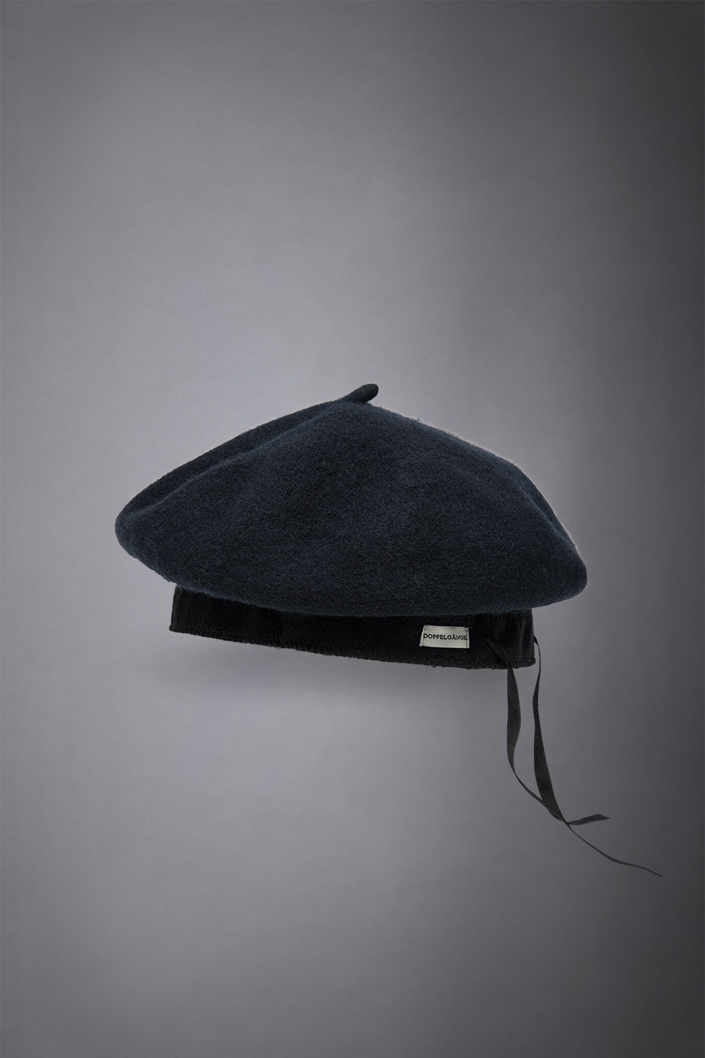 Women's beret 100% plain wool image number 1
