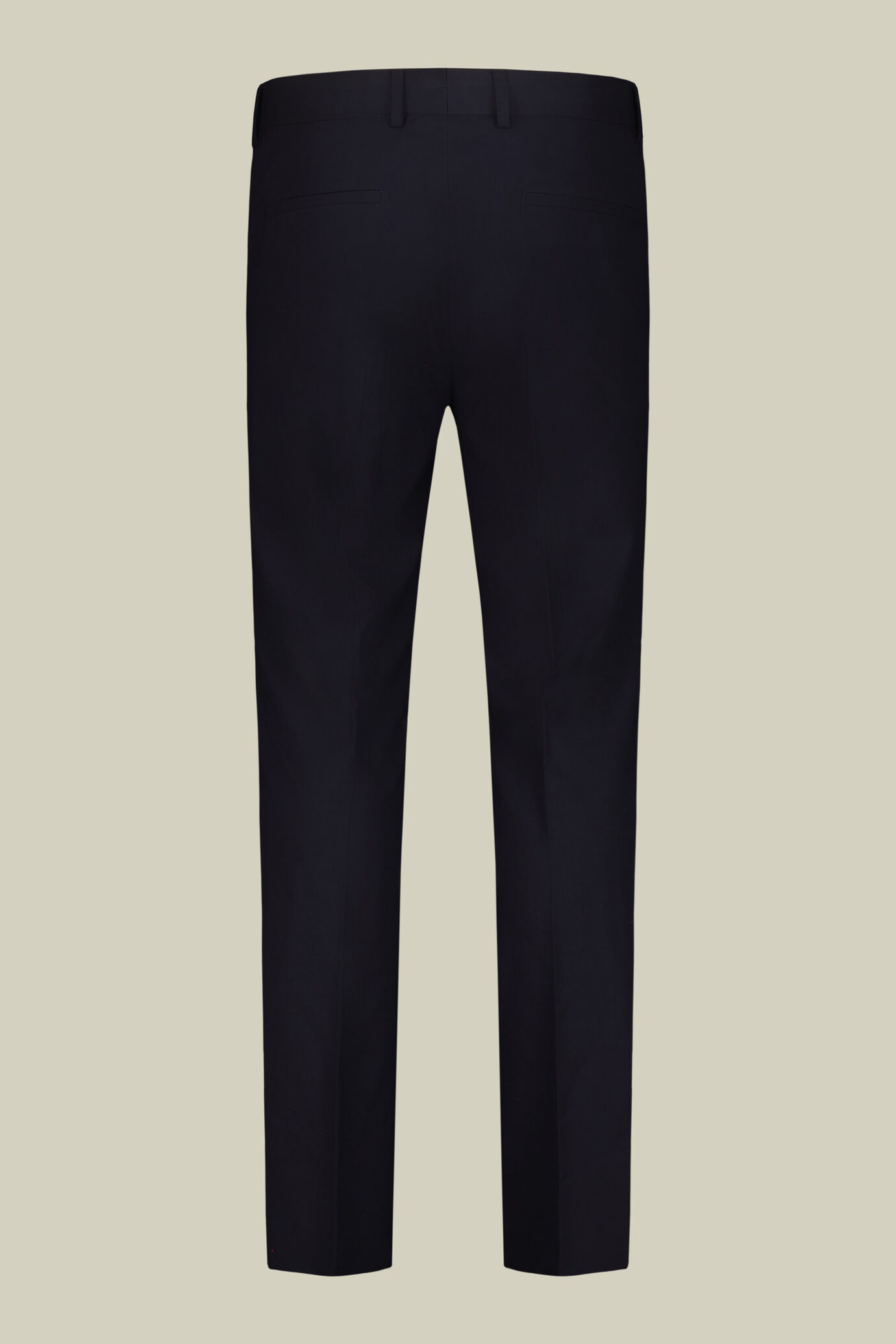 Men's single-breasted suit with two-button jacket and peaked lapel image number 3