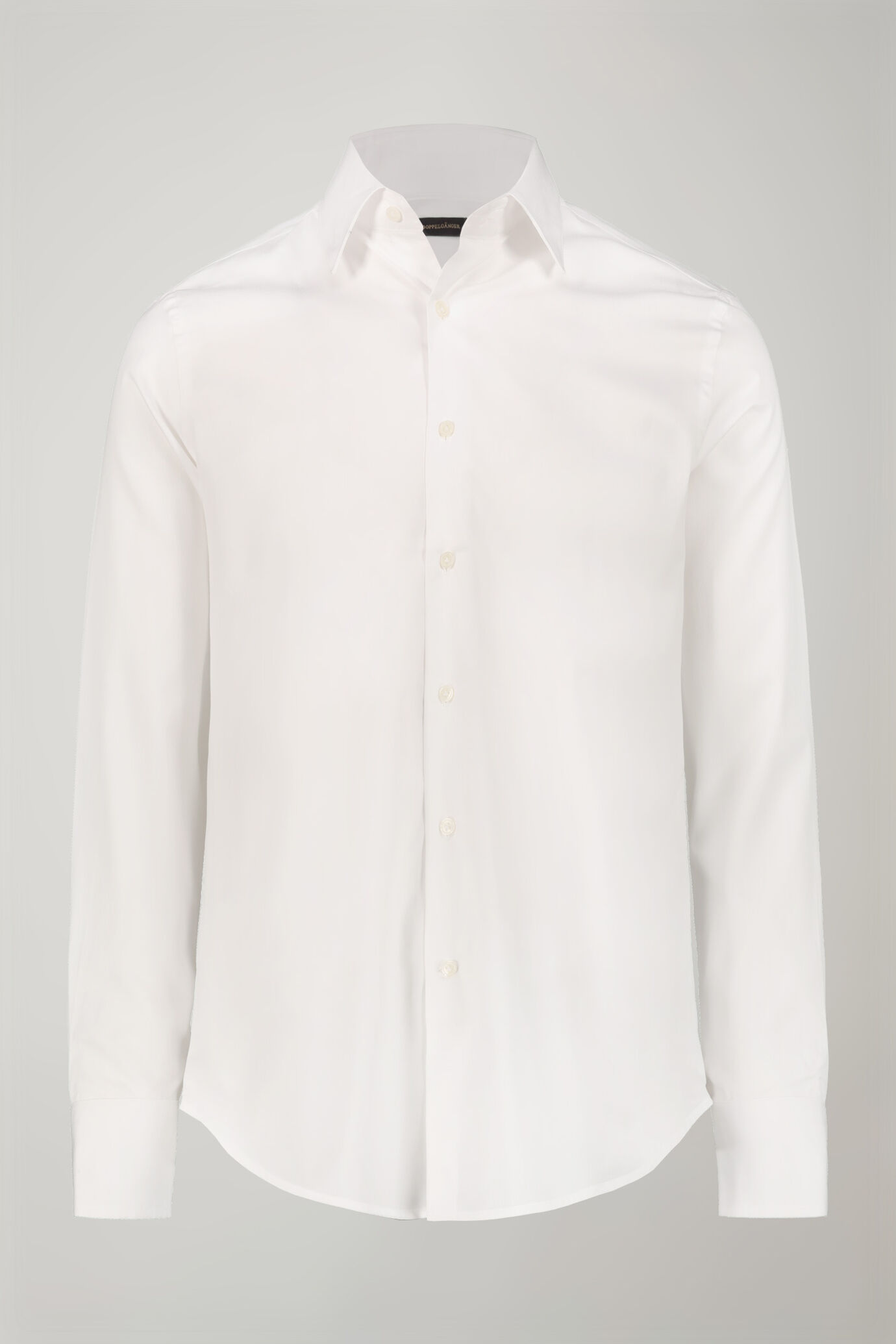 Einfarbiges, durchgefärbtes Herrenhemd mit klassischem Kragen aus 100 % gebundener Baumwolle in normaler Passform image number 4