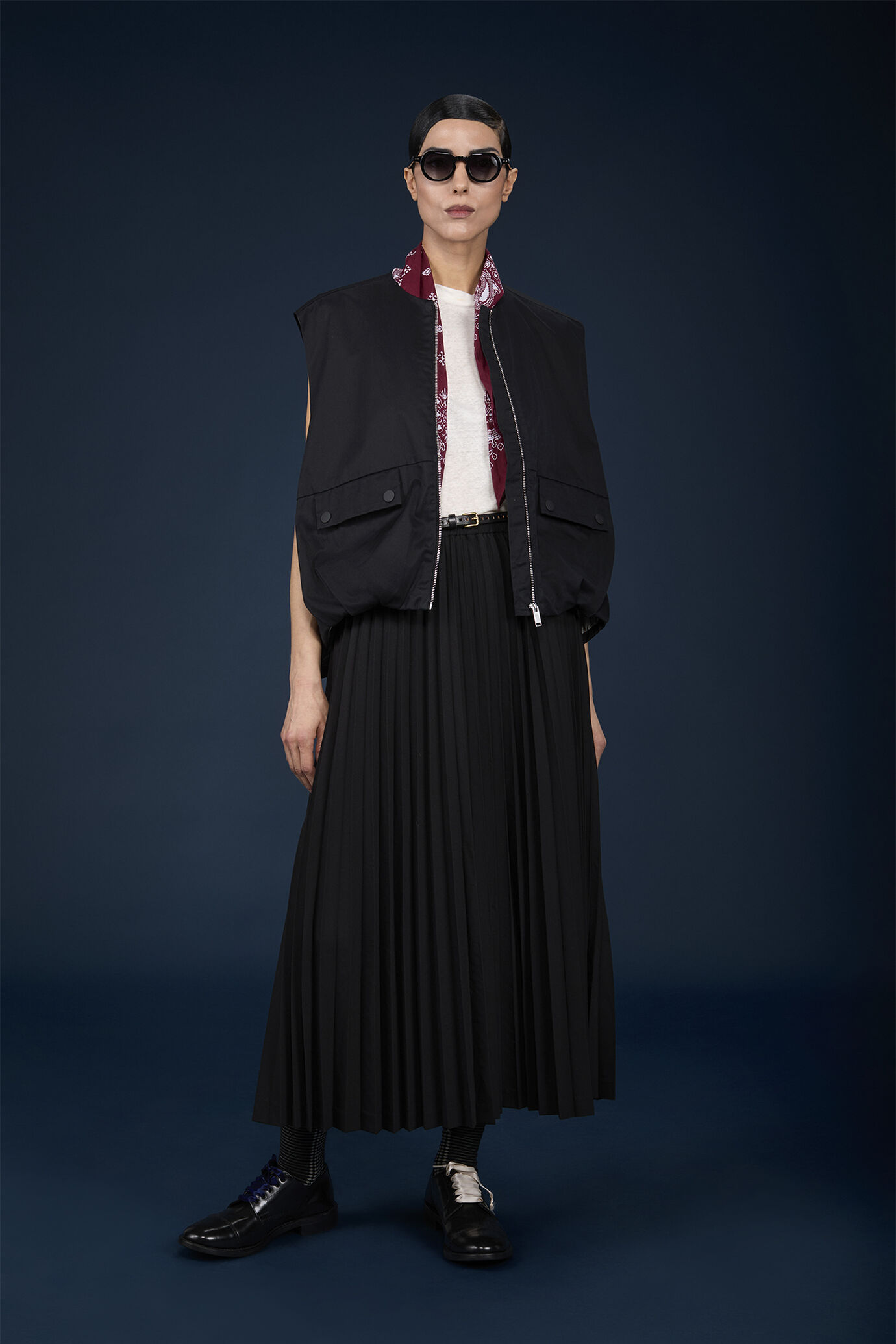 Pleated single-colour lonquette skirt