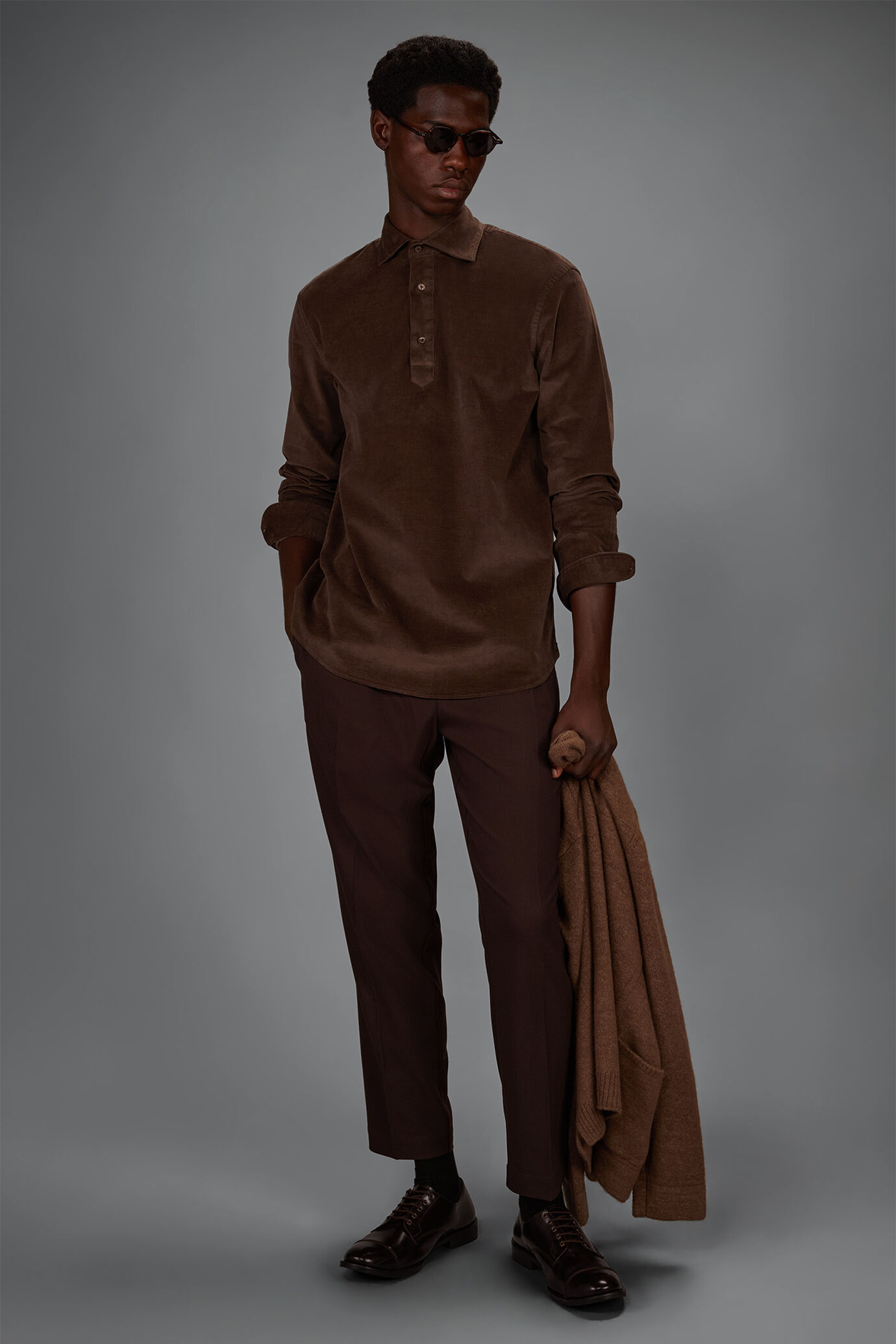Men&rsquo;s 1000-ribbed velvet shirt image number 0
