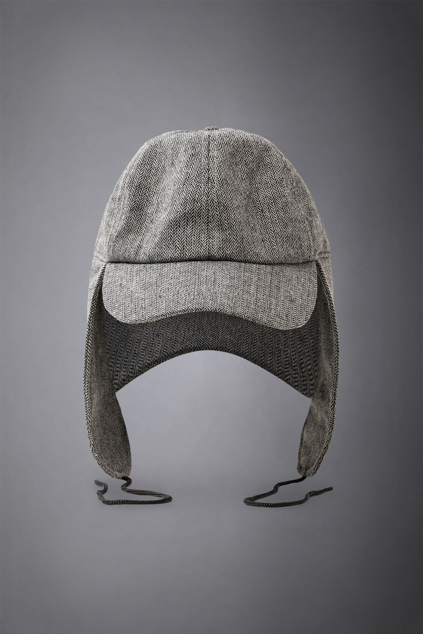 Women's wool-blend hat with visor and earmuffs