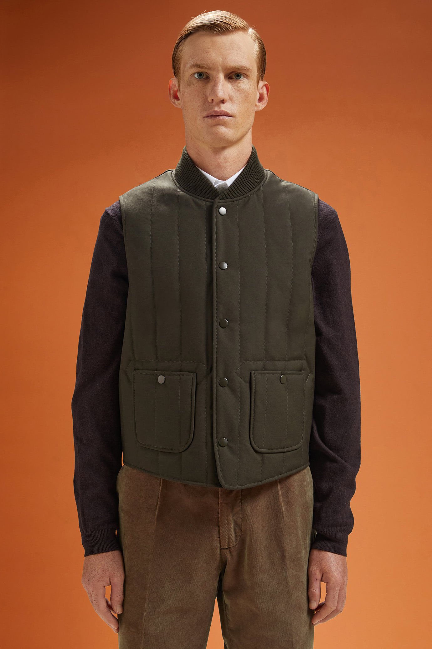 Men's comfort fit padded gilet with jersey lining image number 0