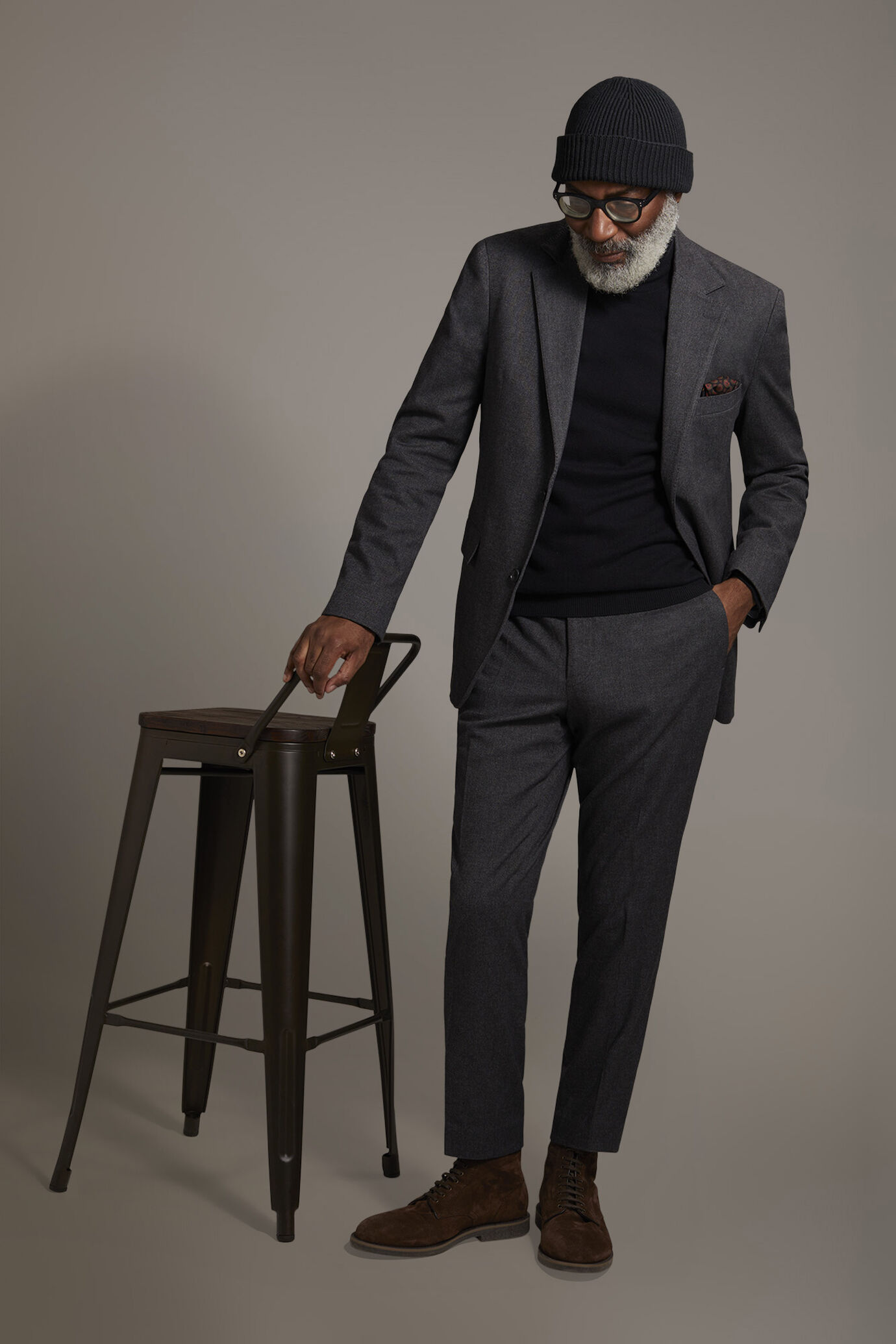 Regular fit single-breasted suit in stretch cotton blend fabric