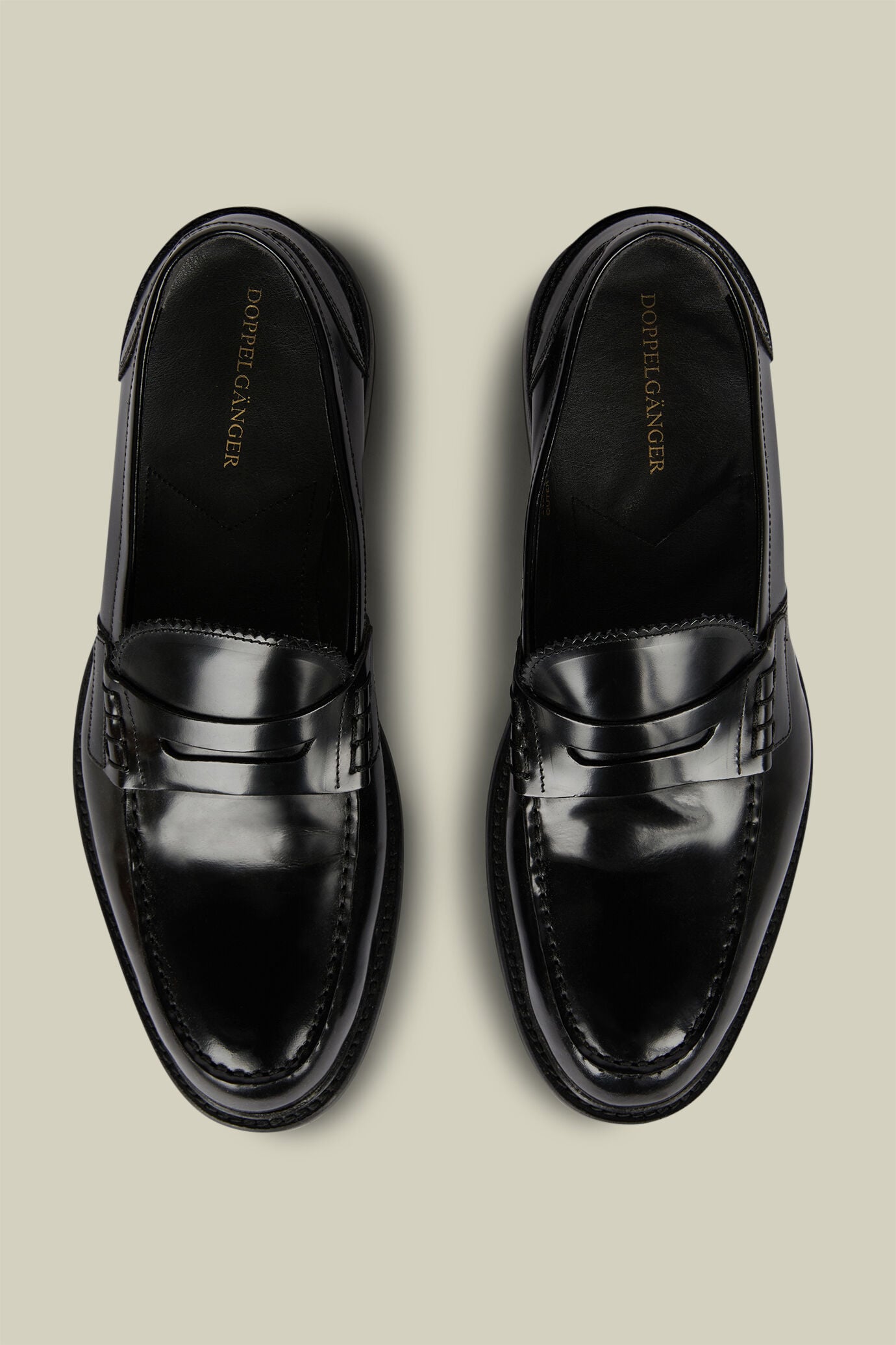 Mocassino classico uomo con suola in gomma