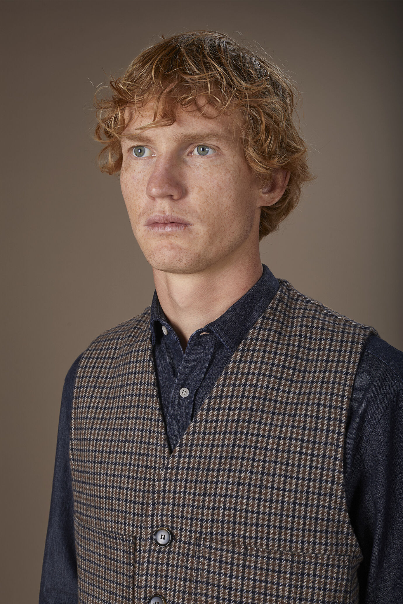 Gilet uomo monopetto con scollo a v Wool Blend disegno pied de poule regular fit image number 2