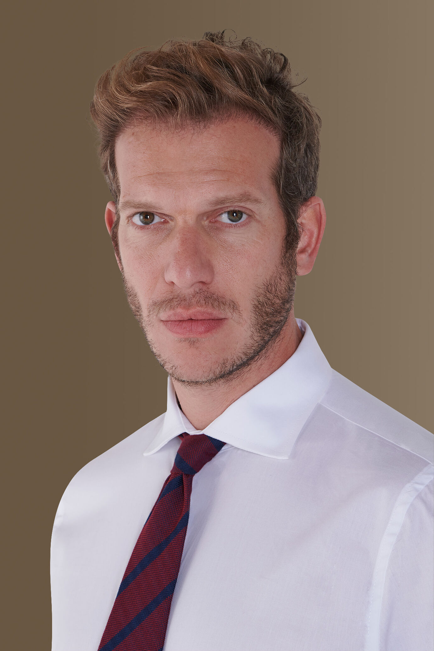 Camicia classica bianca uomo collo francese tinta unita twill image number 1