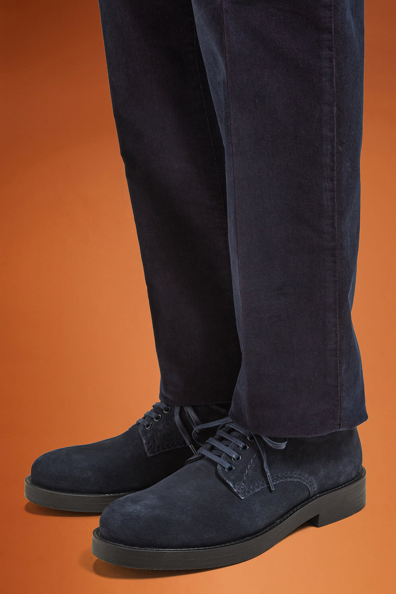 Men's Derby shoes in 100% genuine suede with rubber soles image number 4