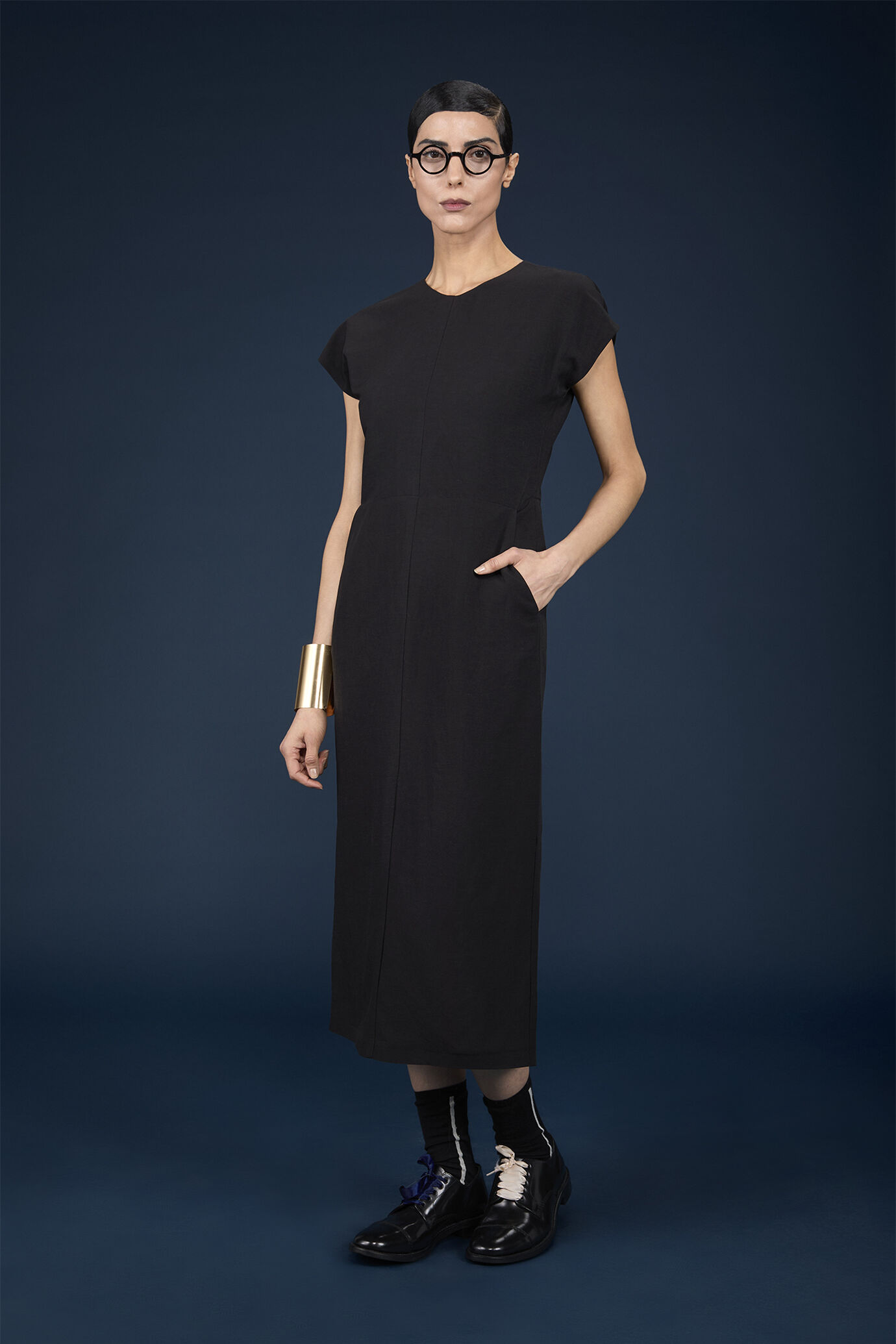 Long dress with kimono sleeve and back neckline