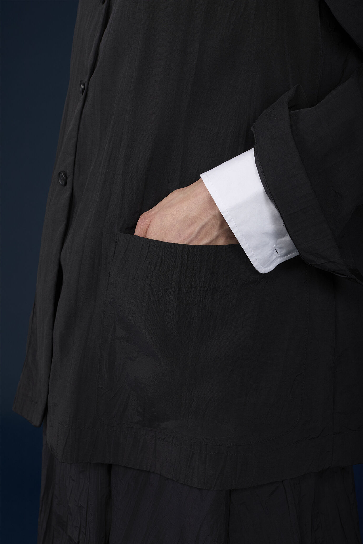 Einreihiger Oversize-Damenblazer mit Knittereffekt image number 4