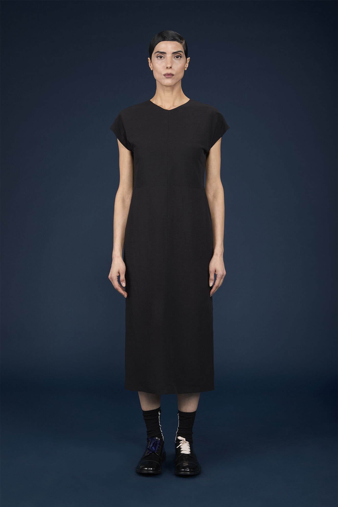 Long dress with kimono sleeve and back neckline image number 1