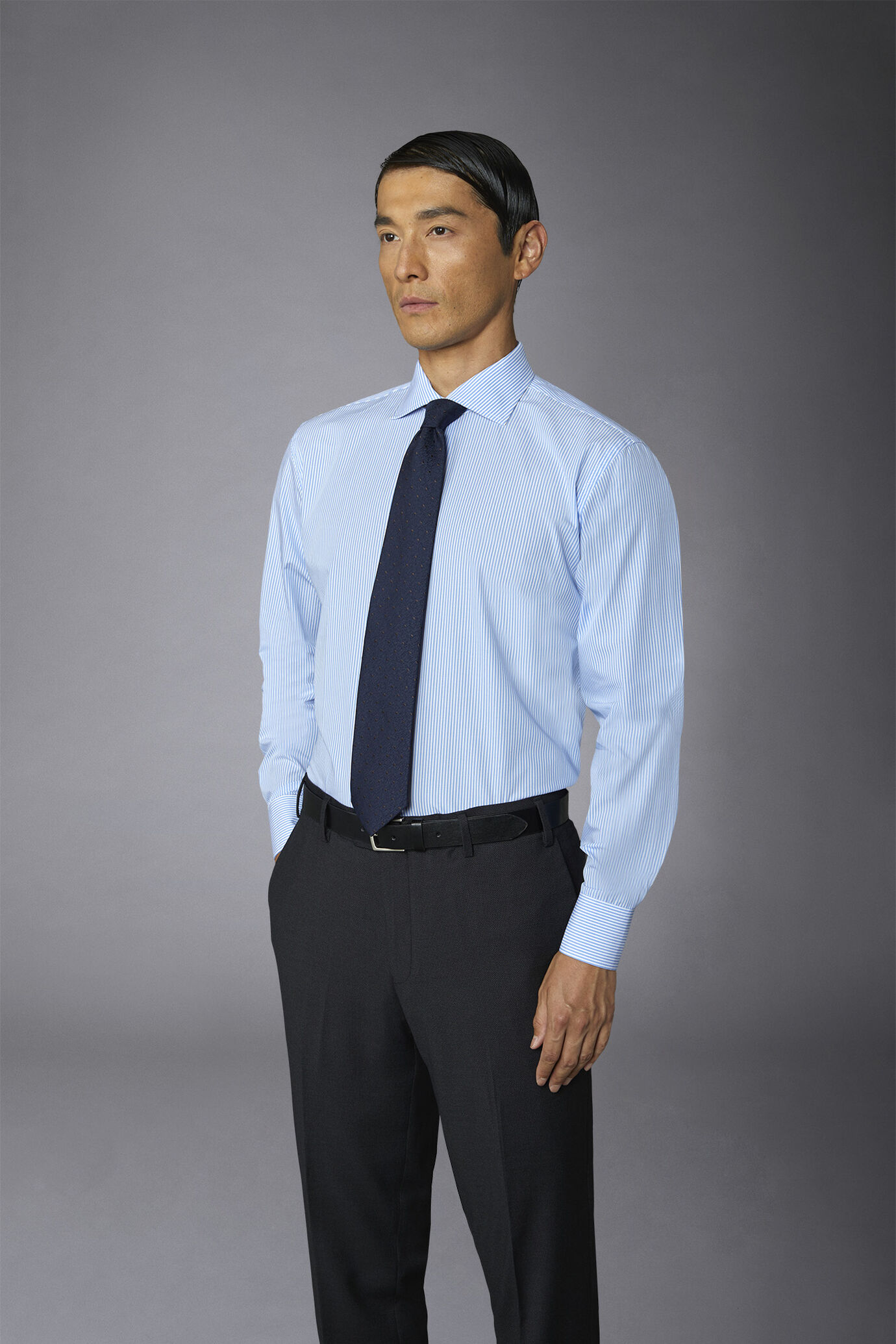 Chemise classique à col français, coupe régulière, tissu rayé image number 2