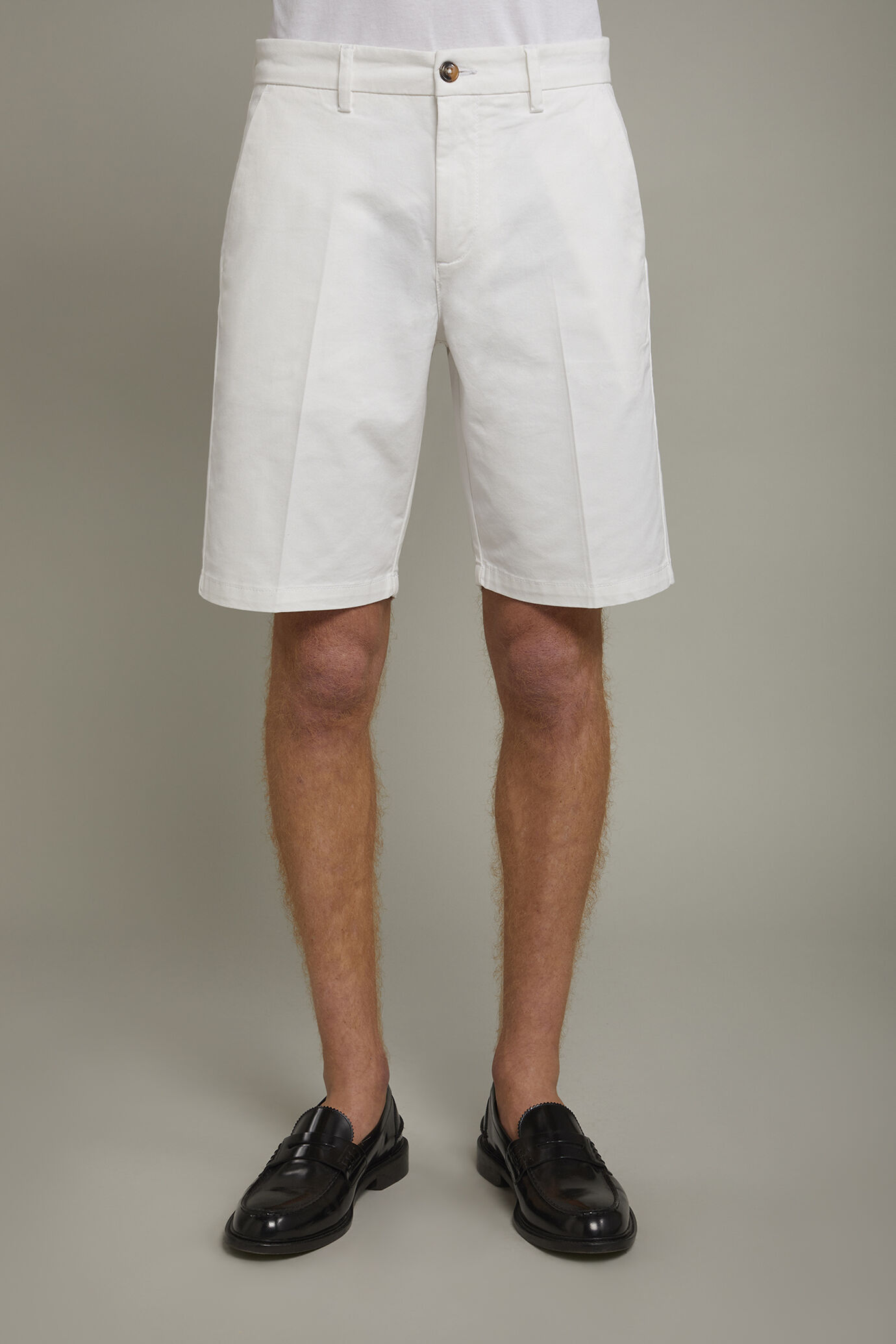 Men's Bermuda shorts classic twill construction regular fit image number 3