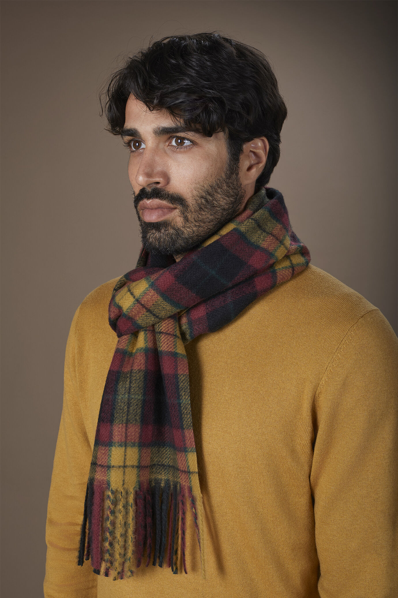 Men's tartan pattern scarf