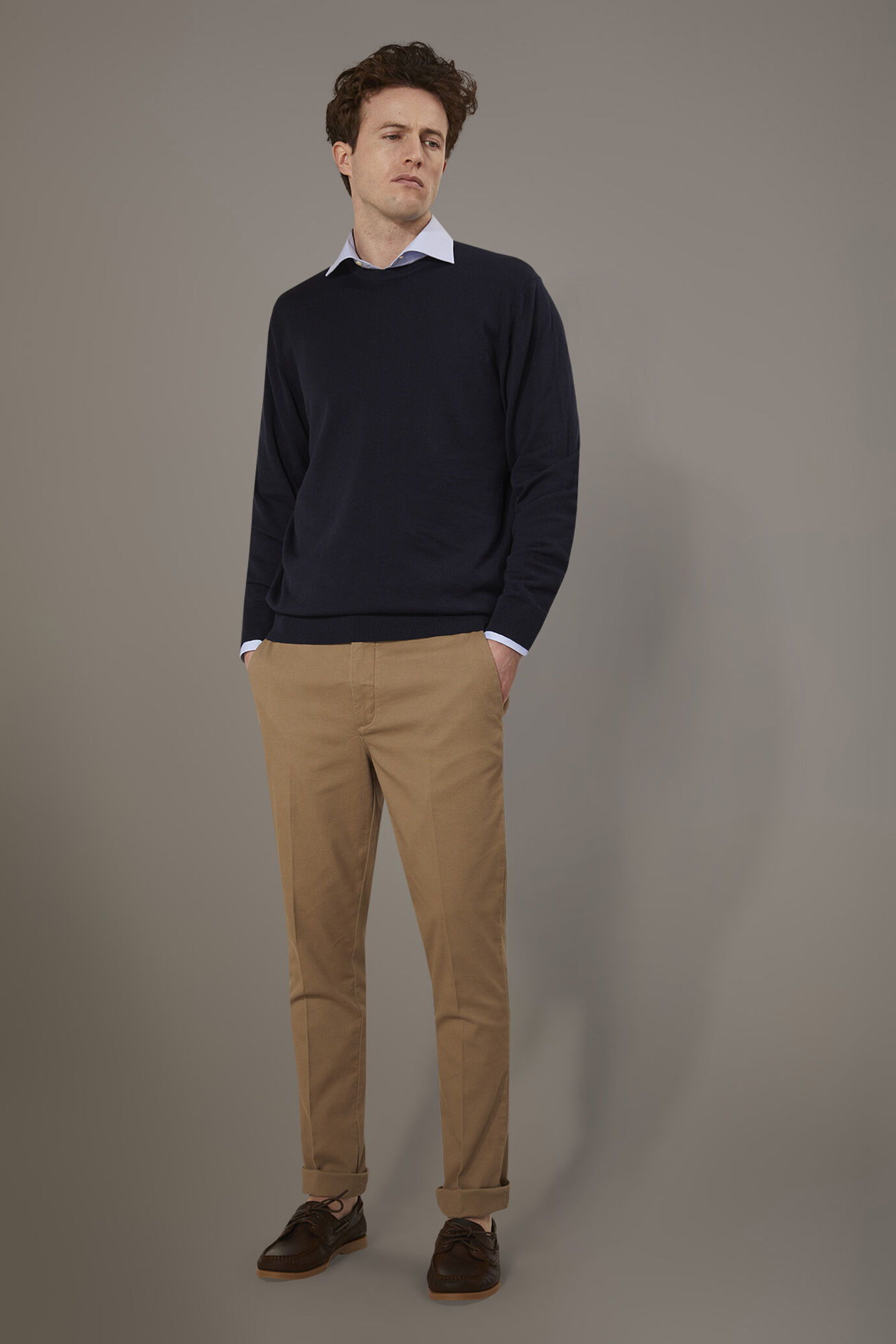 Chino-Hose in normaler Passform aus robustem Stoff image number 1