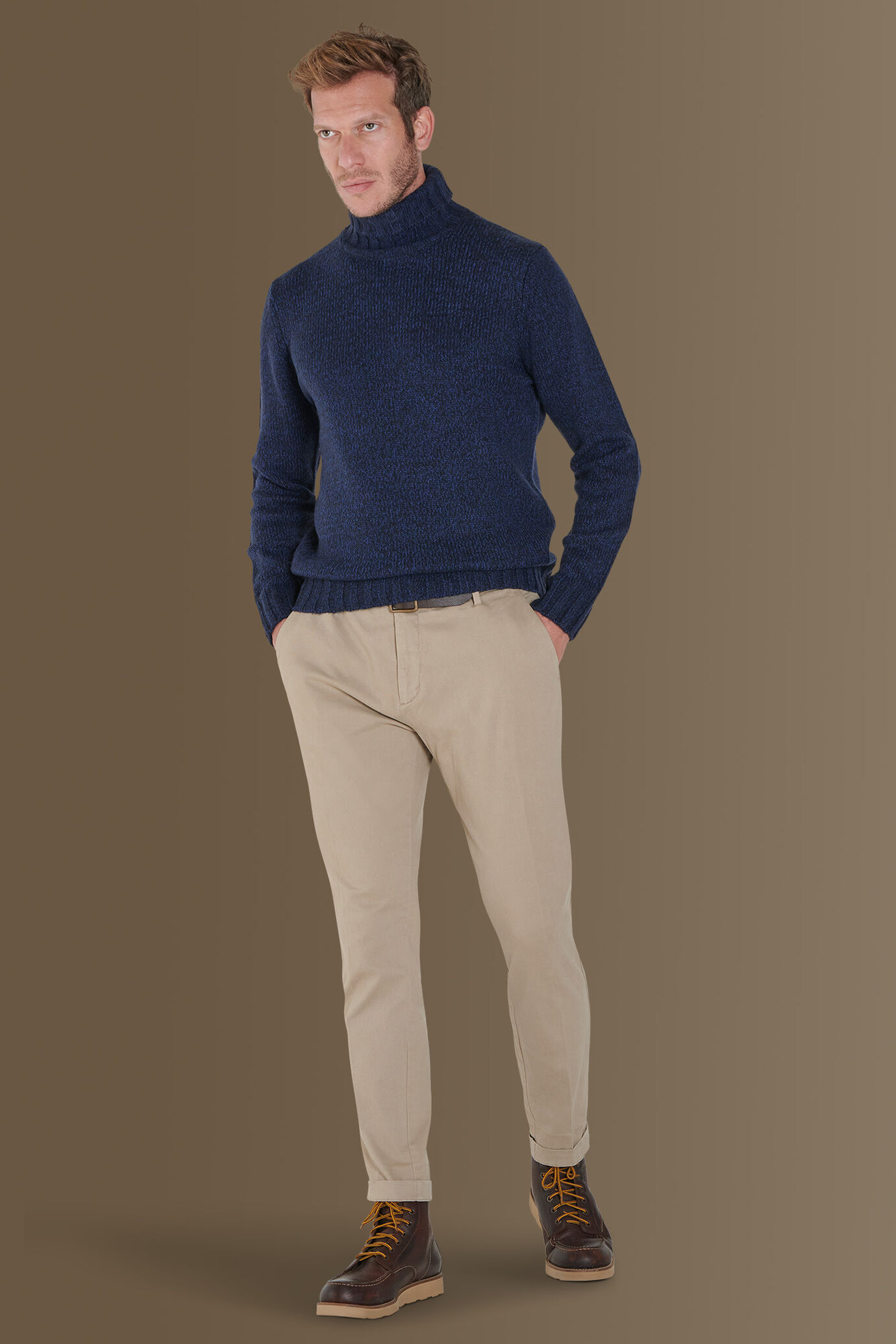 Pantalone classico chino twill elasticizzato image number 0