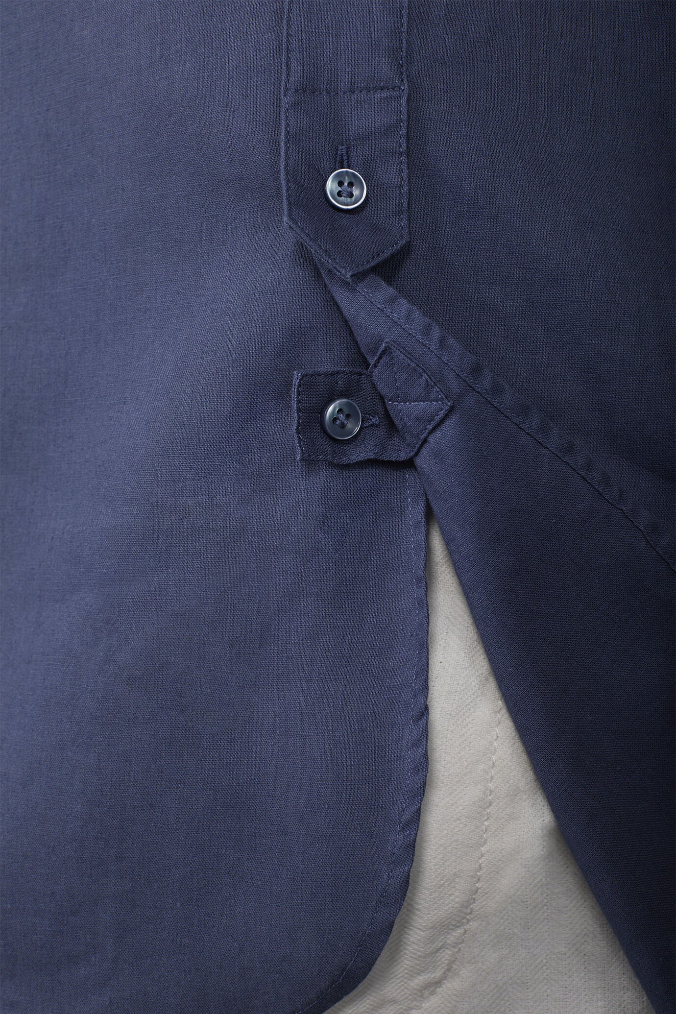 Casual men's shirt with mandarin collar and half button fastening, washed linen and cotton fabric image number 3