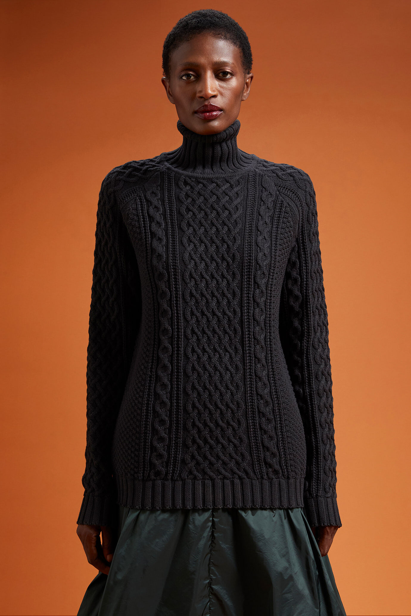 Maglia donna a collo alto 100% cotone lavorazione a trecce fantasia norvegese