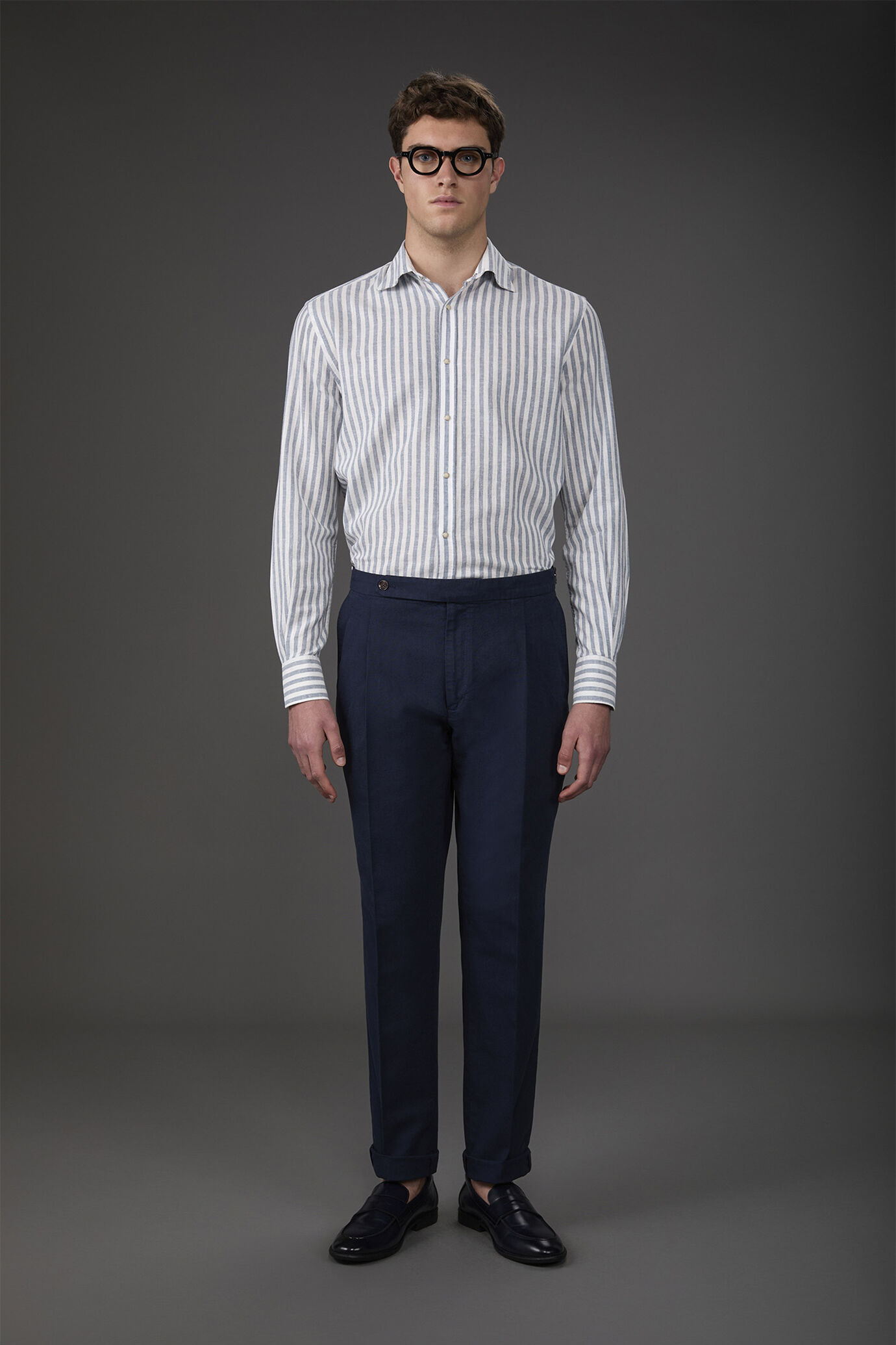 Chemise homme décontractée à col français en lin et coton lavé et rayé image number 2
