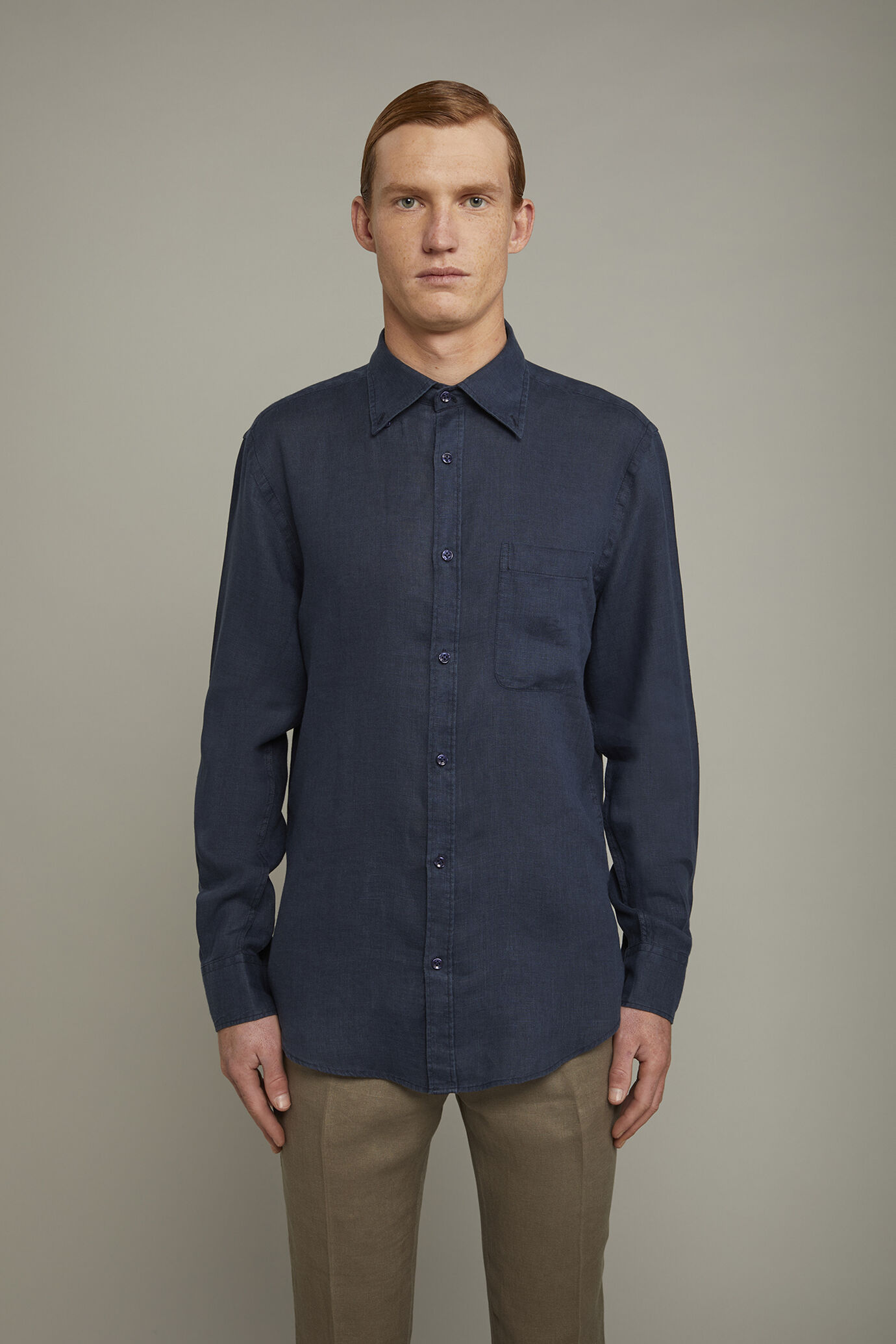 Camicia casual uomo collo button down 100% lino comfort fit image number 2