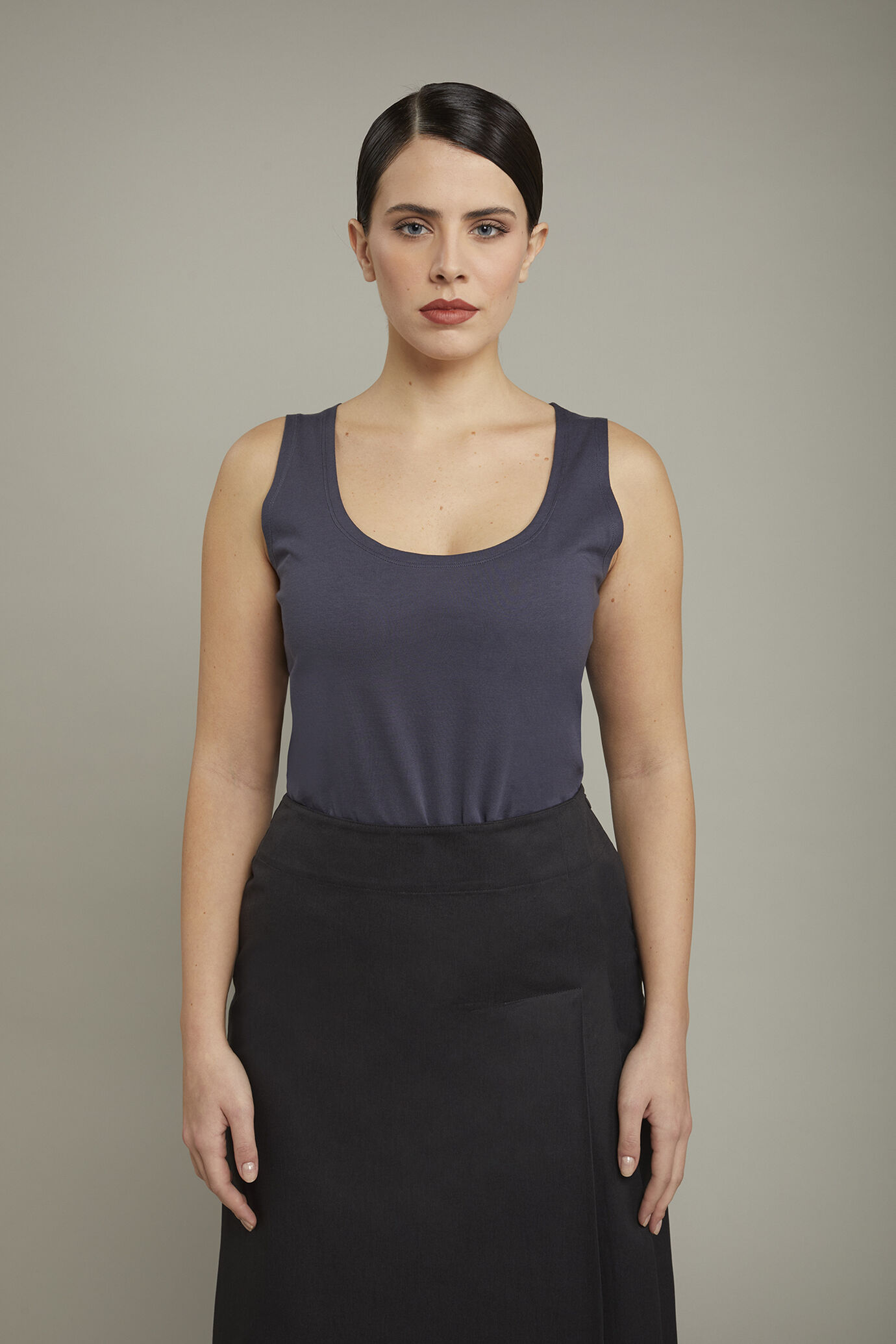 Damen-Tanktop aus 100 % Baumwolljersey in bequemer Passform image number 2