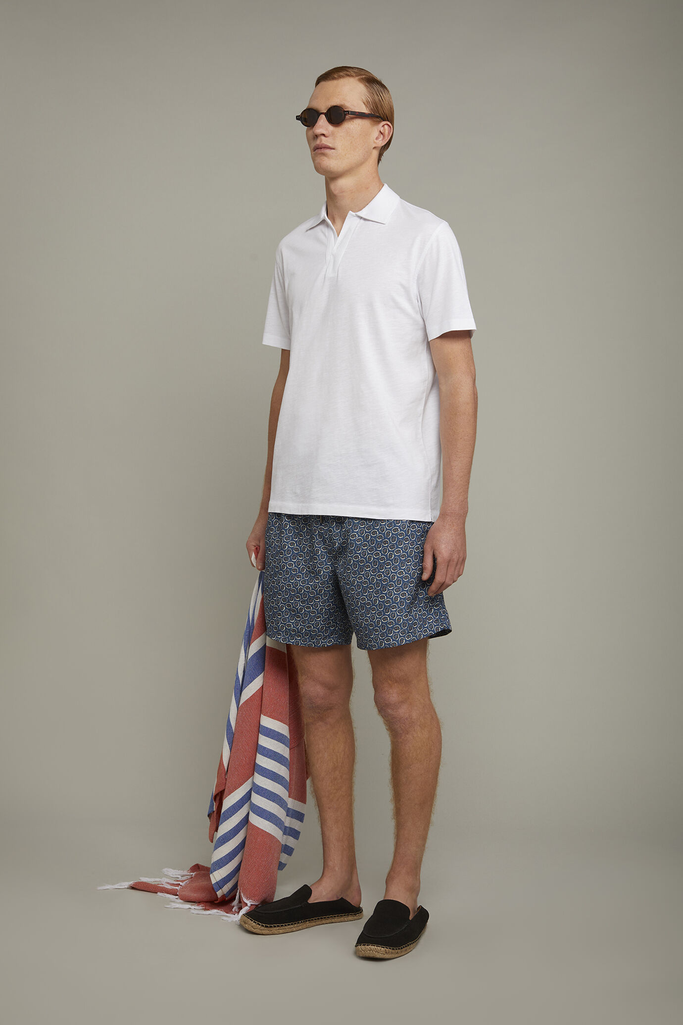 Badehose für Herren mit Makromuster image number 1