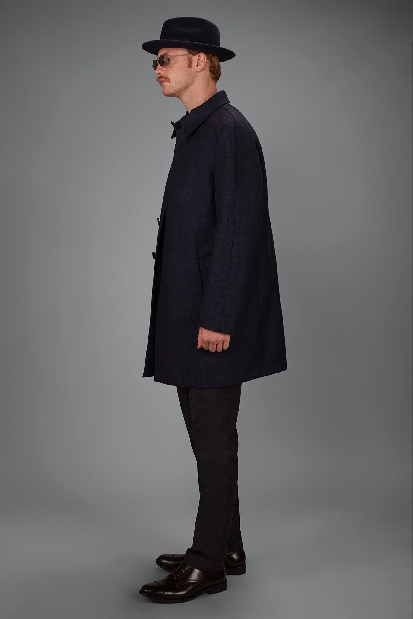 Cappotto uomo con collo loden in misto lana e disegno herringbone regular fit image number 0