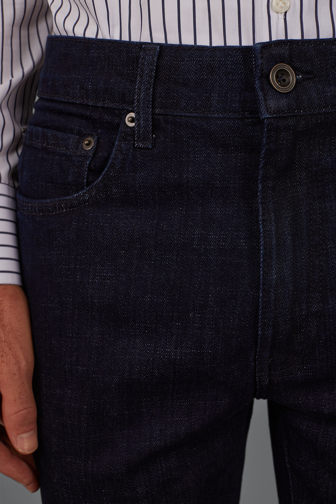 Jeans homme 5 poches coupe regular image number 2