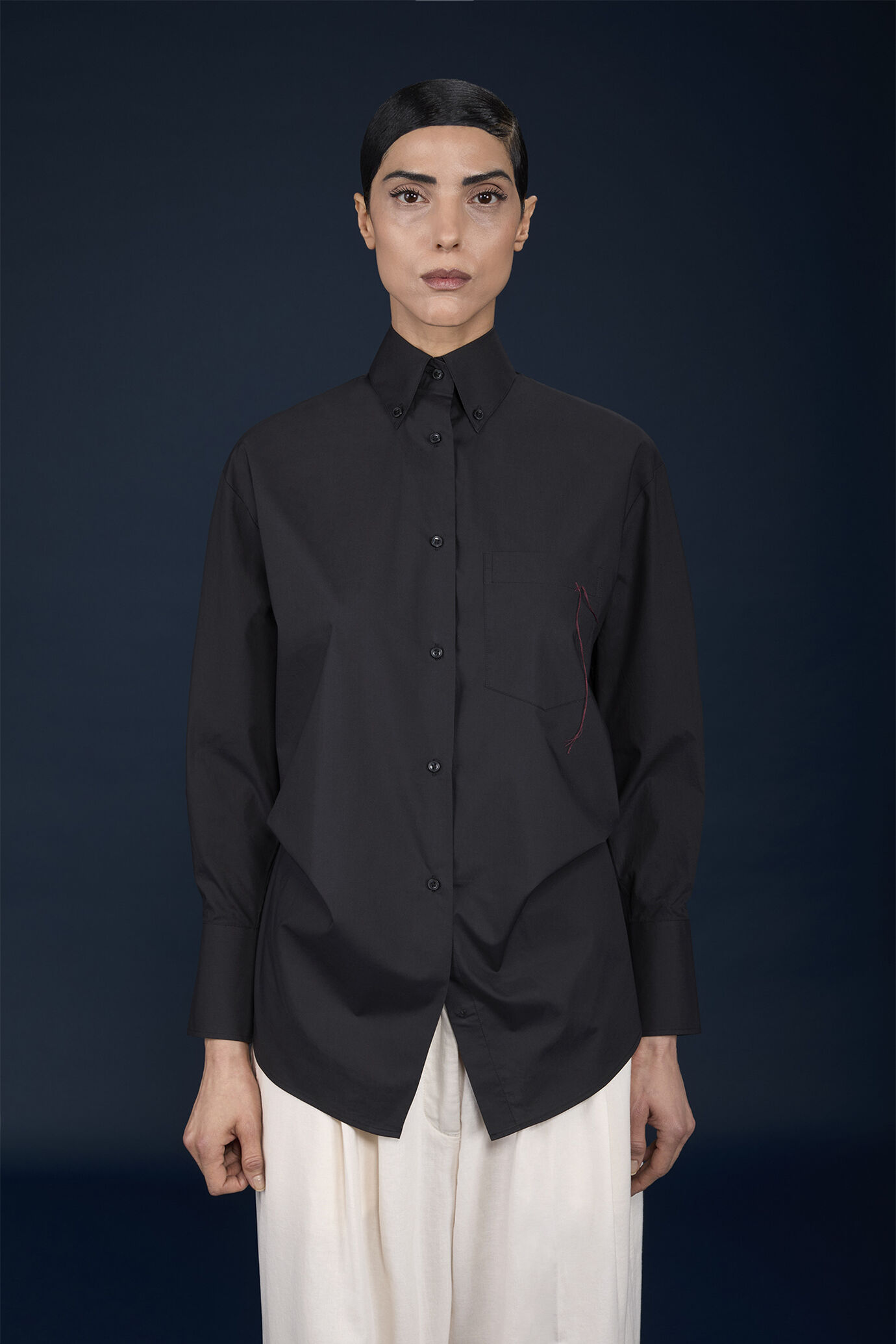 Chemise déstructurée pour femme à col italien en 100 % coton image number 1