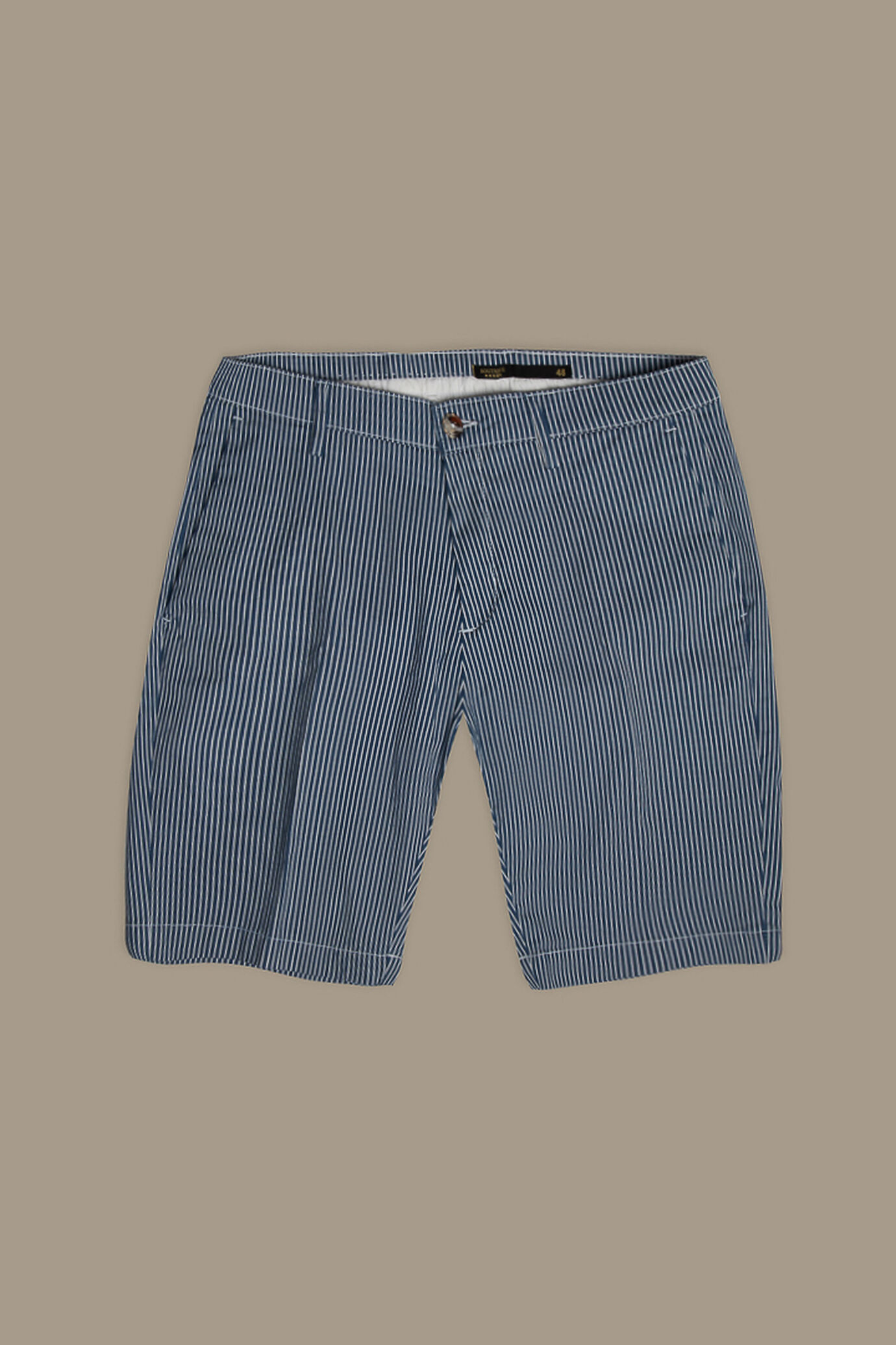 Chino bermuda twill construction with stripe print image number 4