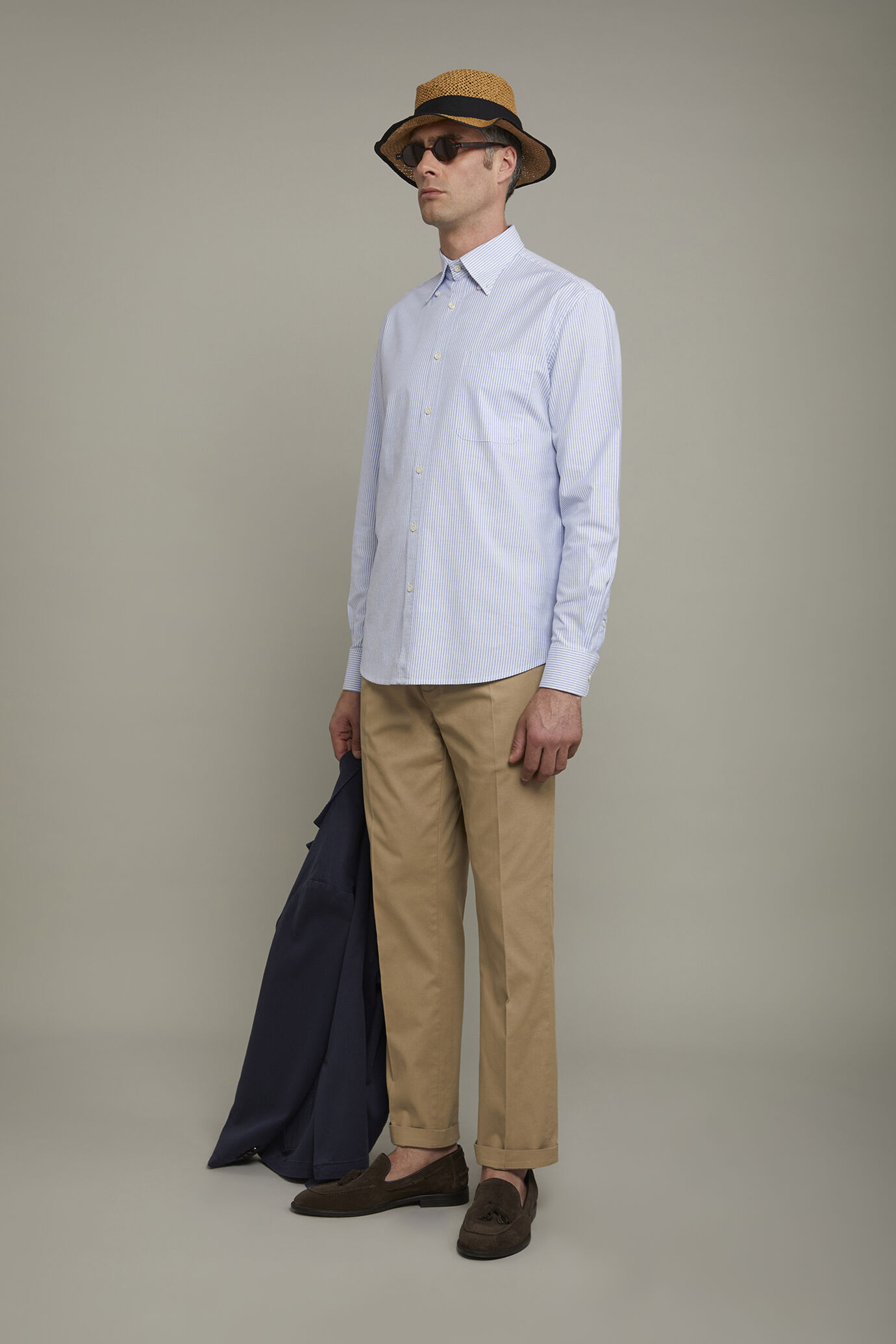 Camicia classica uomo collo button down tessuto Oxford rigato ultra leggero comfort fit image number 1