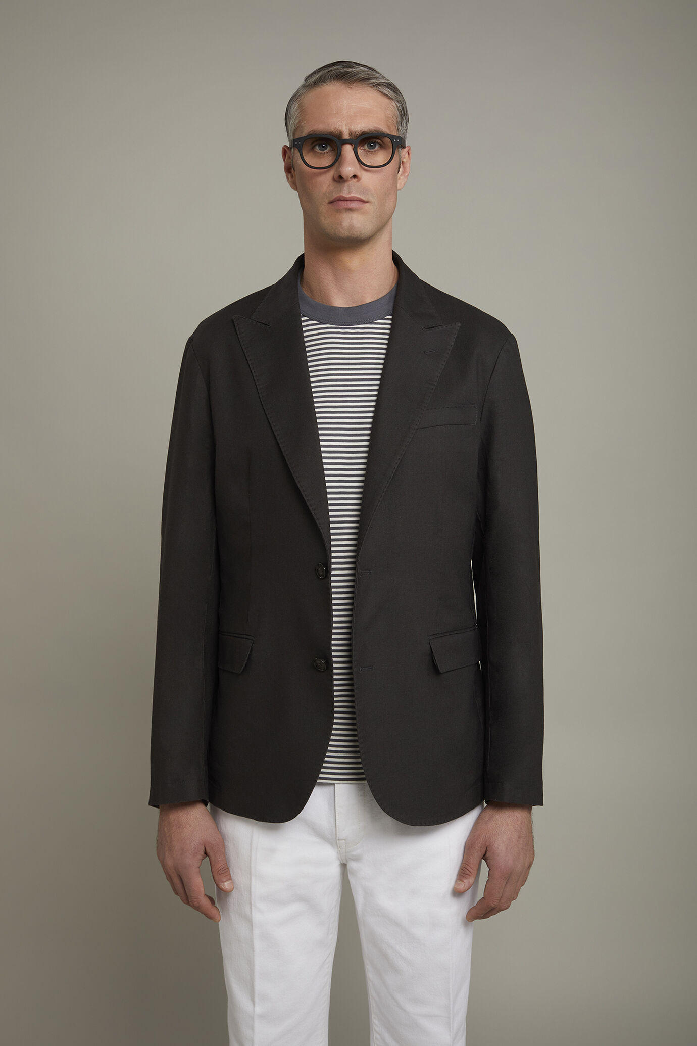Veste homme à simple boutonnage, non doublée, en lin et coton, avec revers en pointe, coupe régulière image number 2