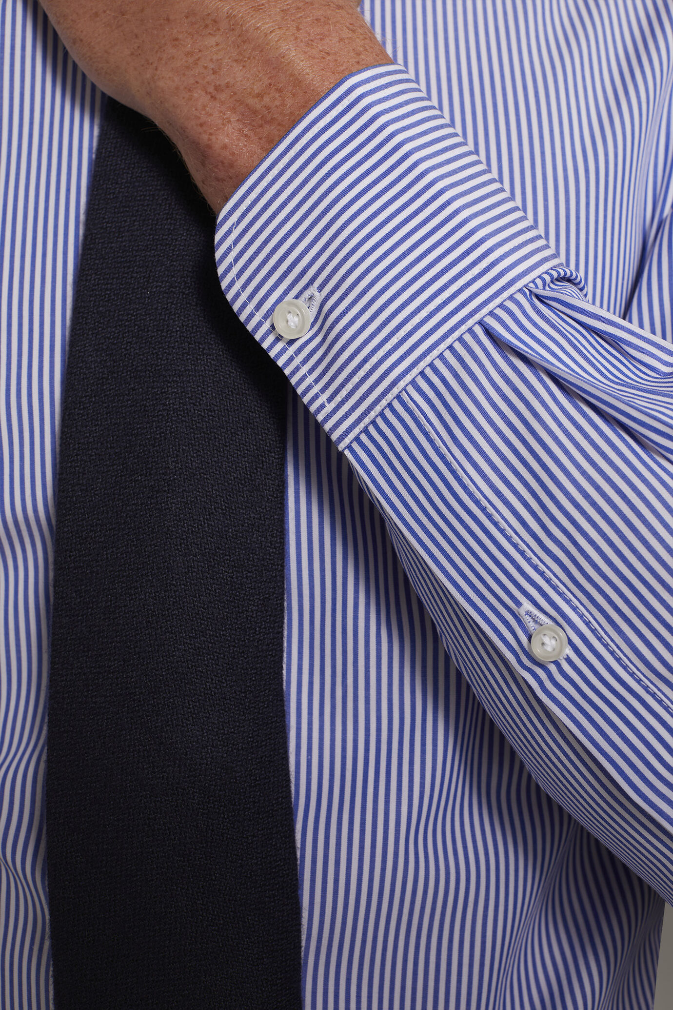 Camicia classica collo francese classic fit tessuto tinto filo rigato image number 2