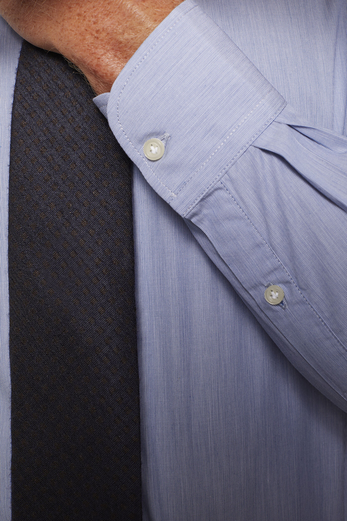 Camicia classica collo francese classic fit tessuto tinto filo bacchettato image number 2