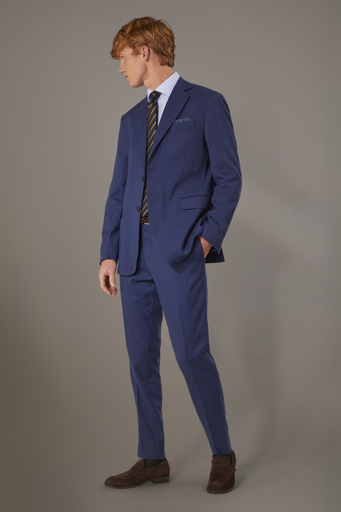 Regular fit single-breasted suit in grisaille fabric image number 0