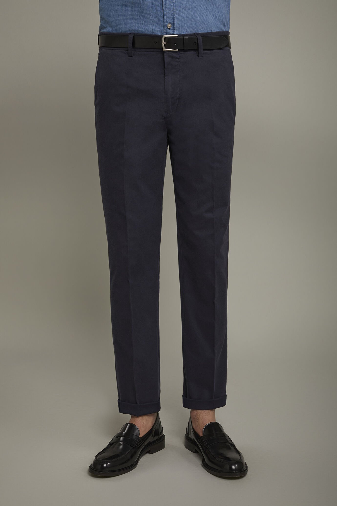 Klassische Herrenhose aus durchgefärbtem Baumwollstoff in normaler Passform image number 3