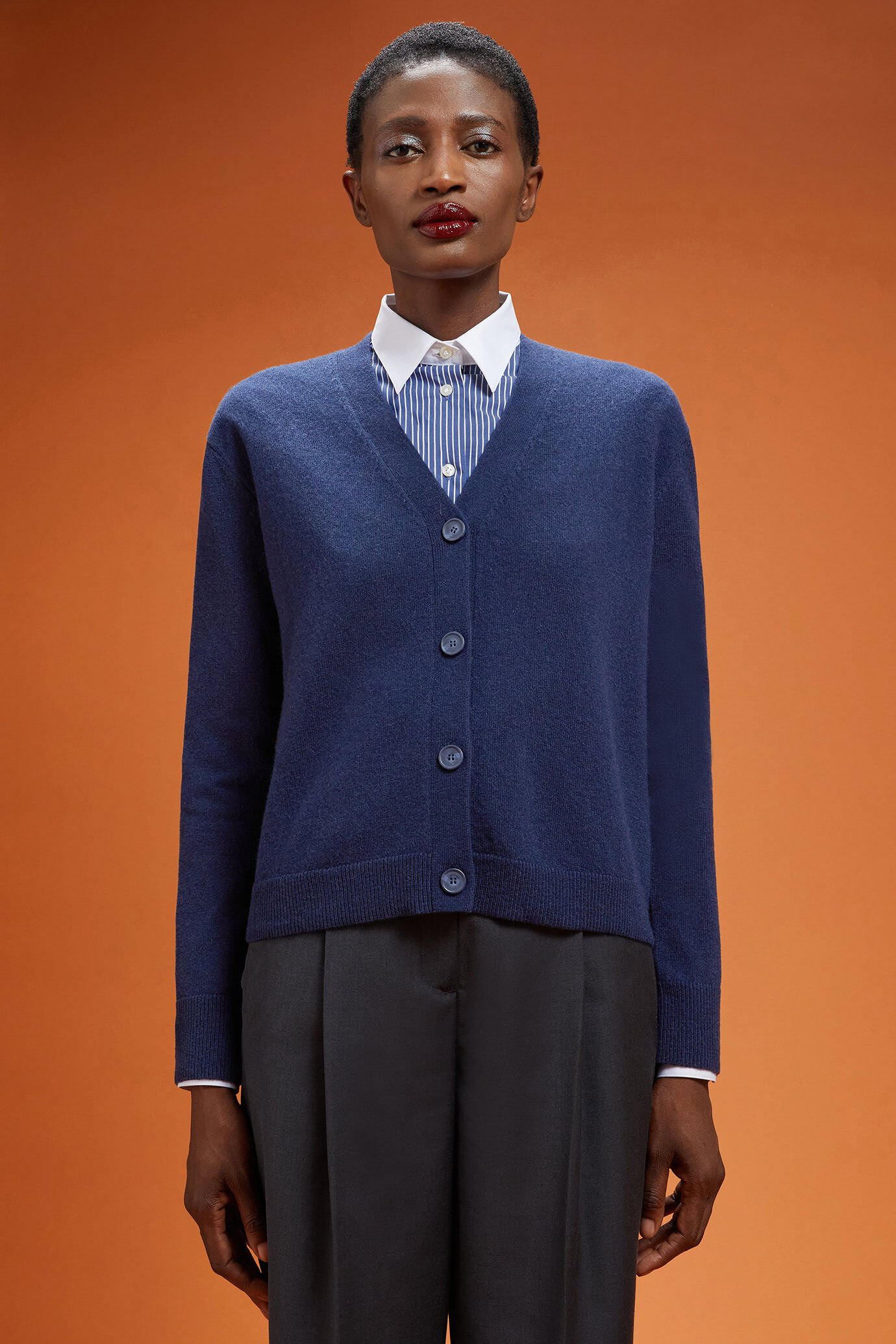 Cardigan à col rond pour femme, 100% cachemire, coupe classique