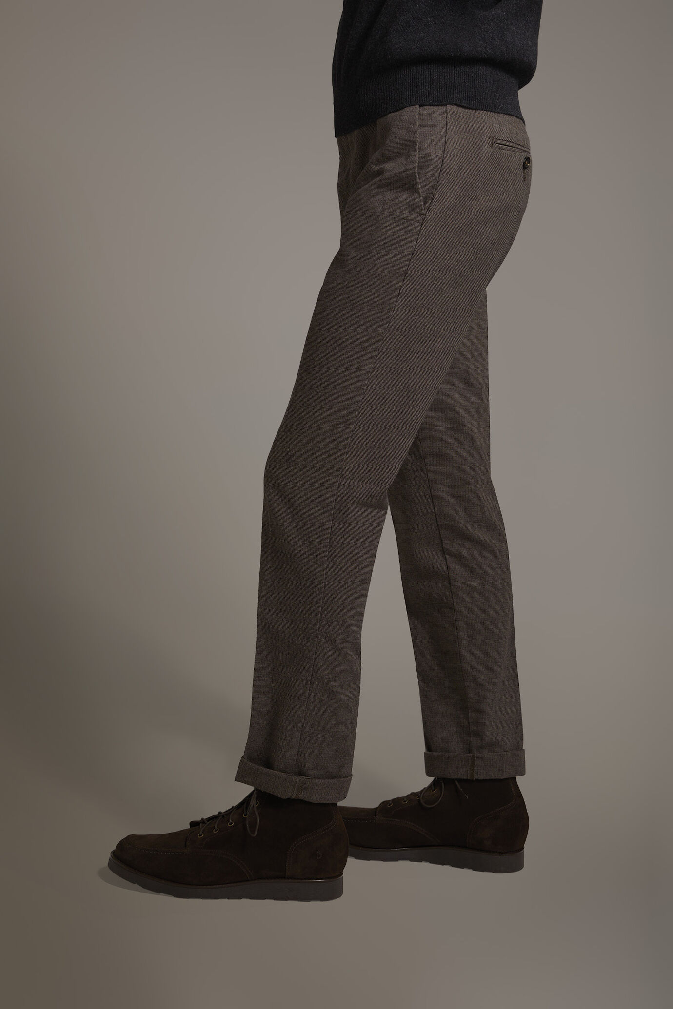 Pantalone chino regular fit tessuto tinto filo pied de poule image number 3
