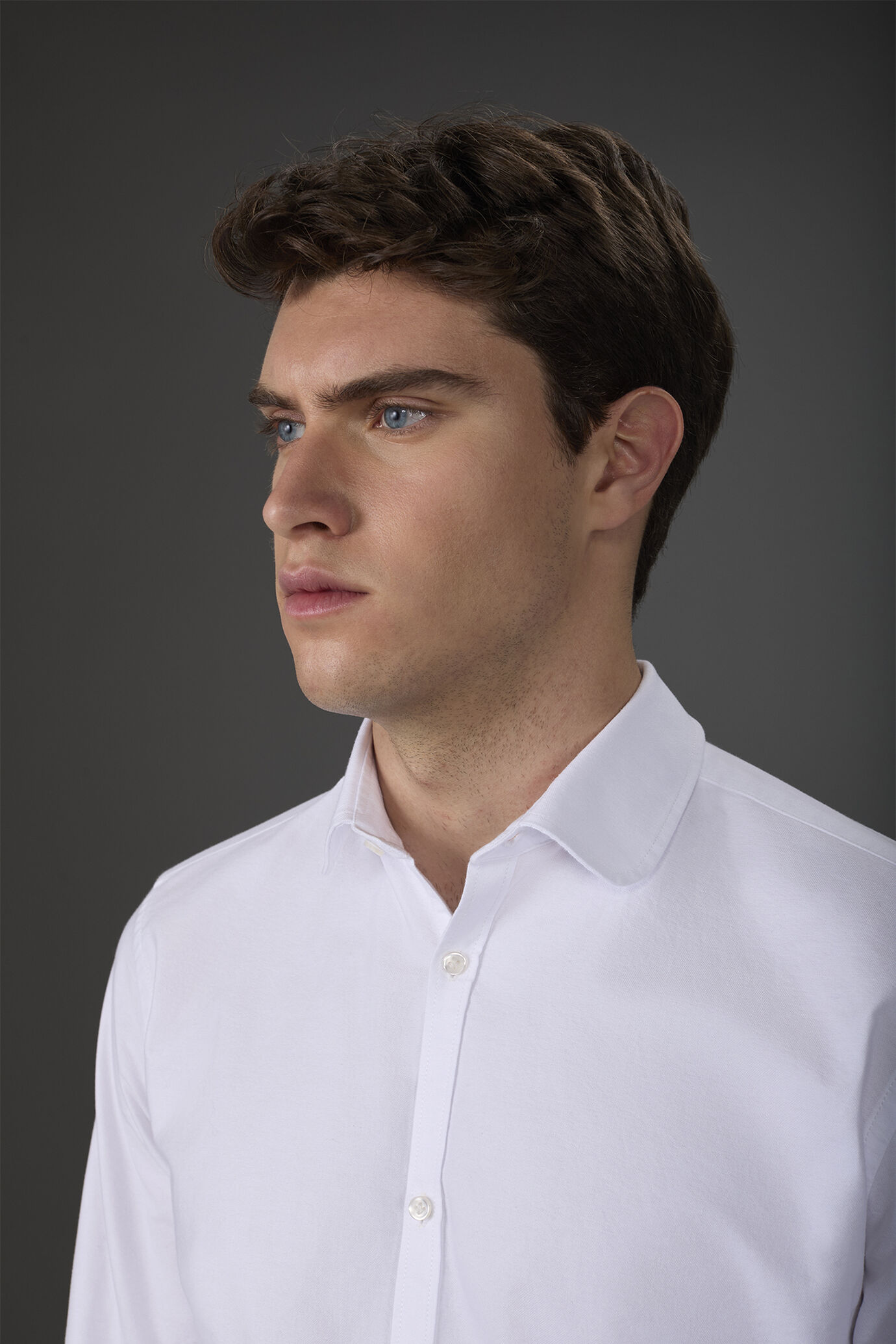 Camicia casual uomo collo stondato 100% cotone tessuto oxford tinta unita comfort fit image number 1