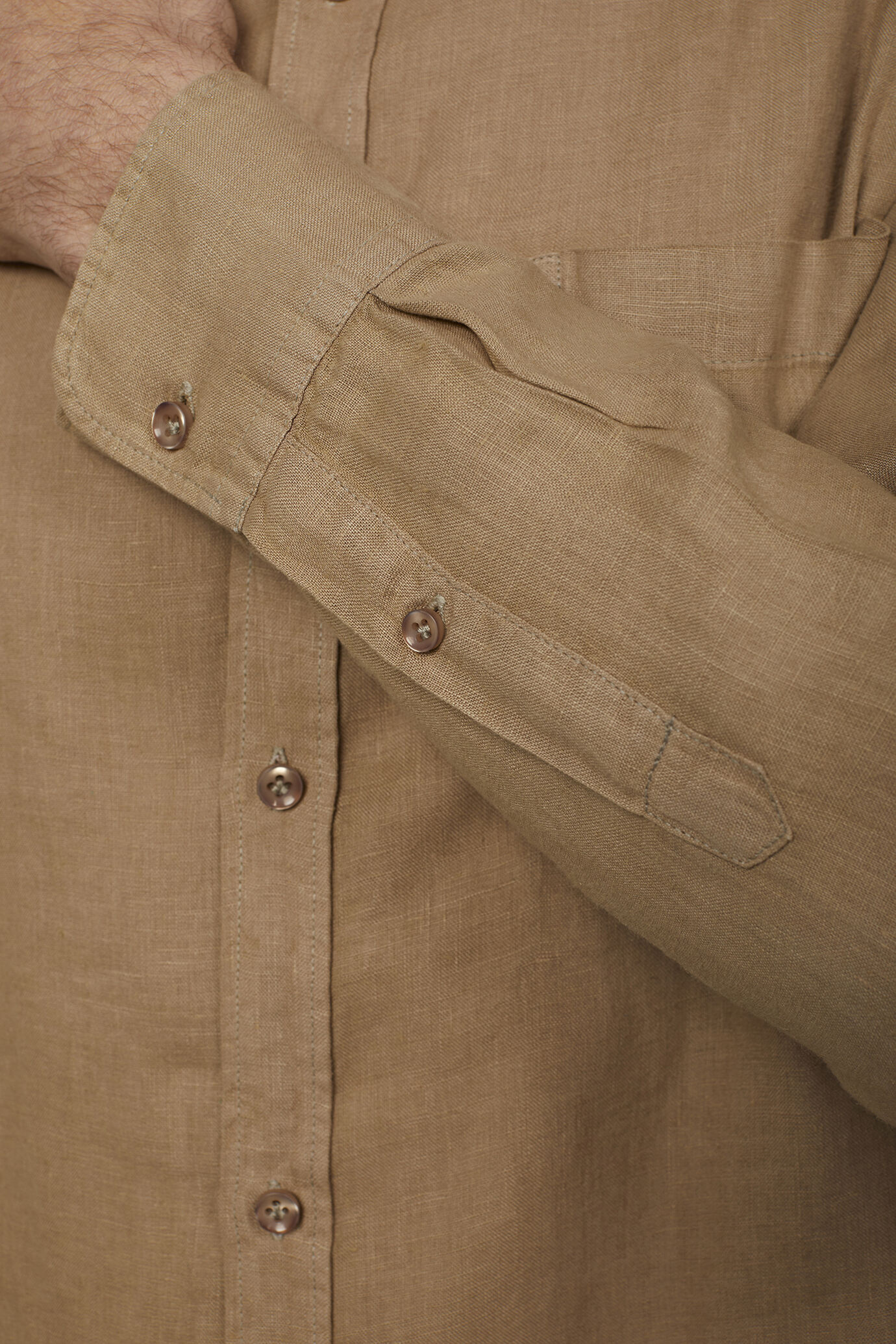 Chemise décontractée pour homme avec col boutonné en 100 % lin coupe confort image number 4