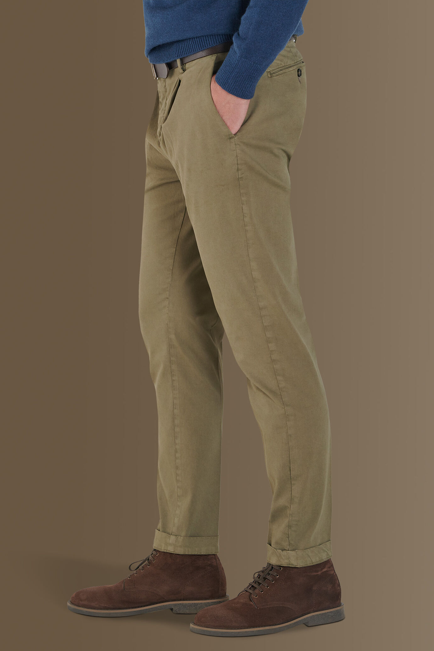 Pantalone chino con pinces singola tessuto in raso elasticizzato image number 2