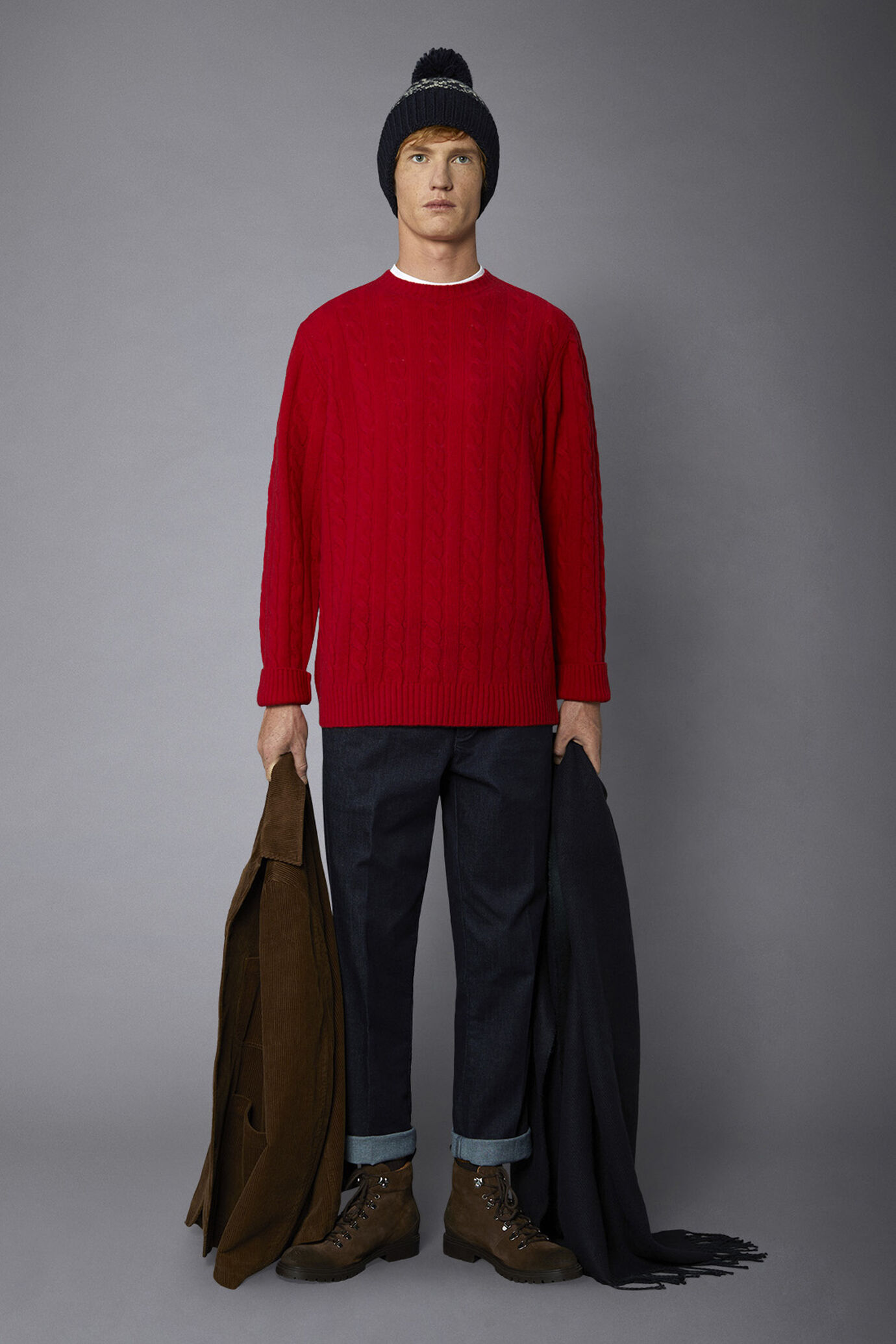 Men's round neck lambswool blend regular fit sweater image number 0