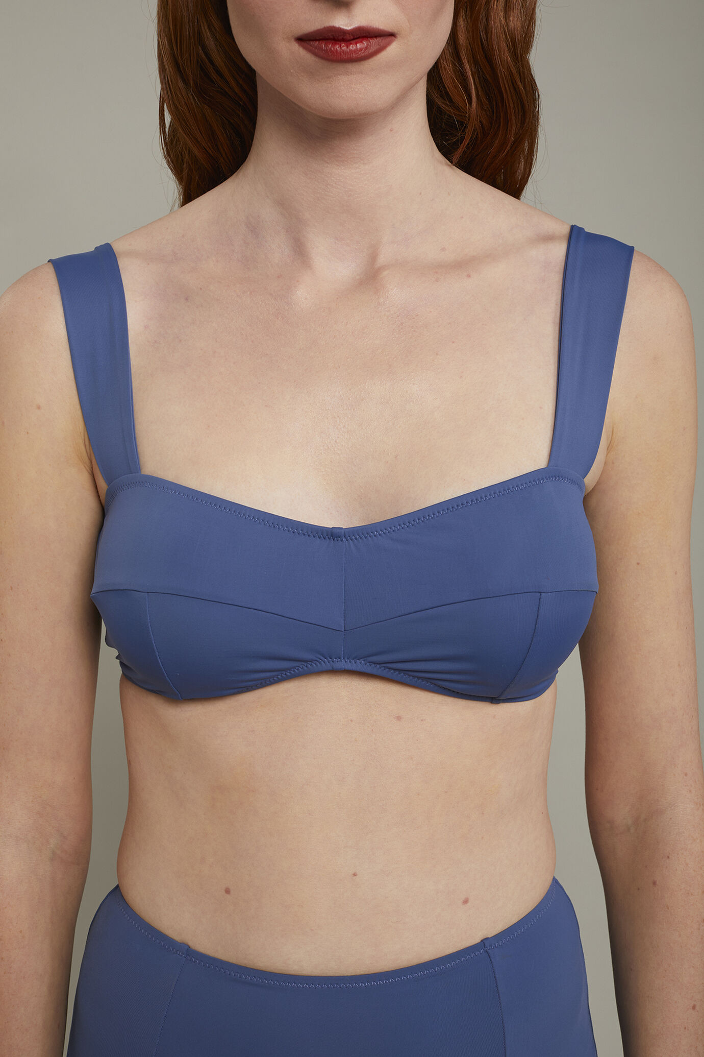Women’s swimsuit in stretch fabric regular fit image number 4
